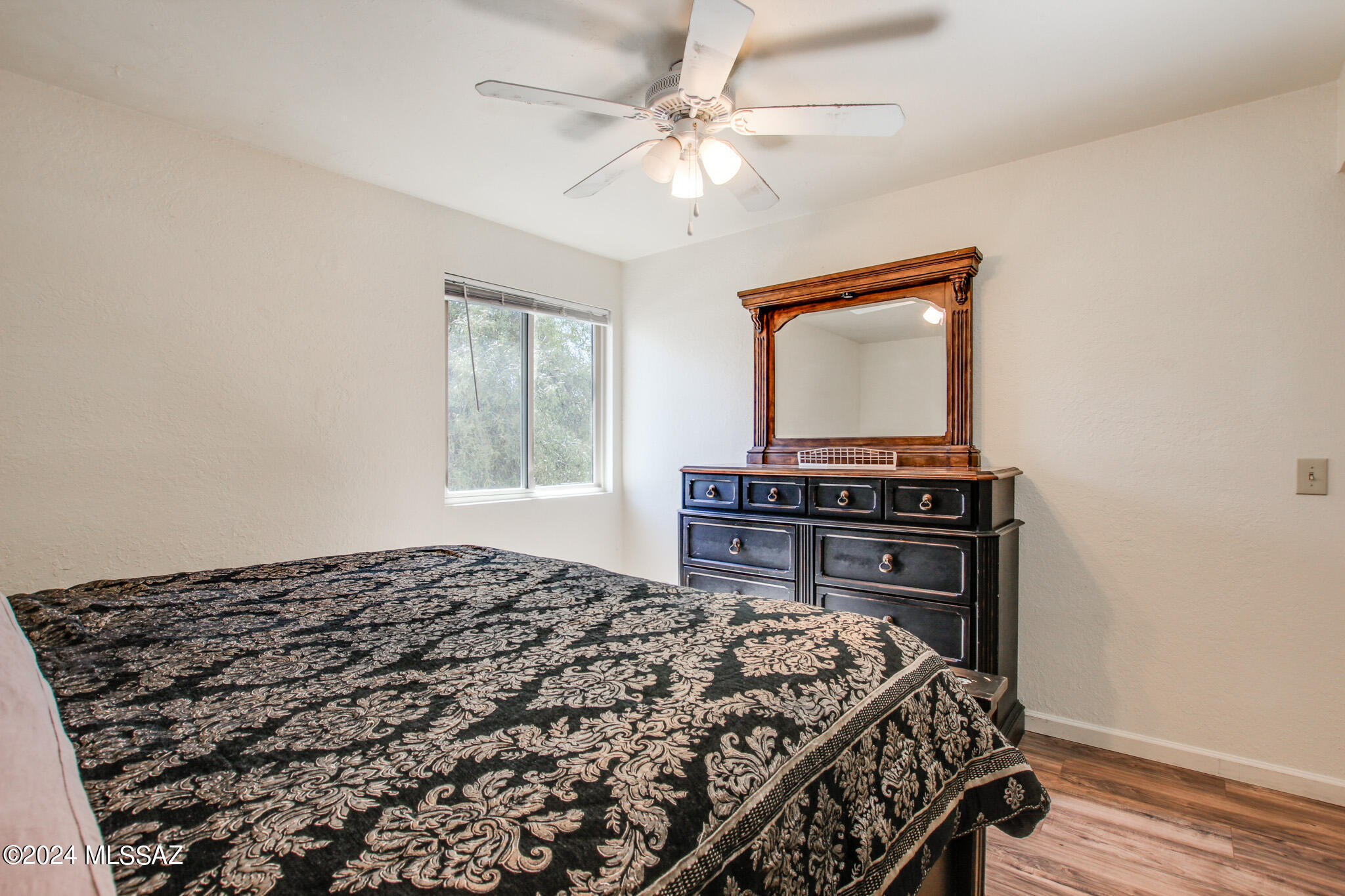 828 S Langley Avenue Unit: 201