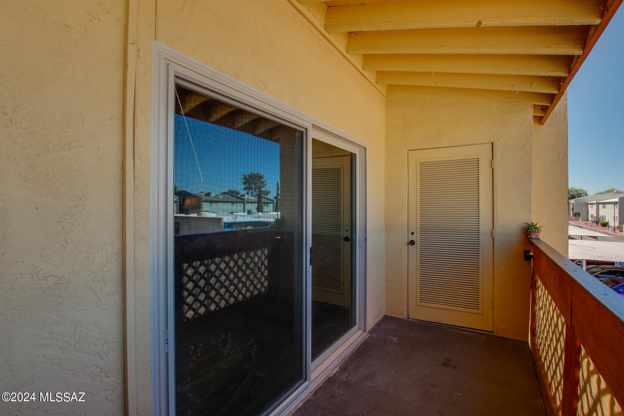 828 S Langley Avenue Unit: 201