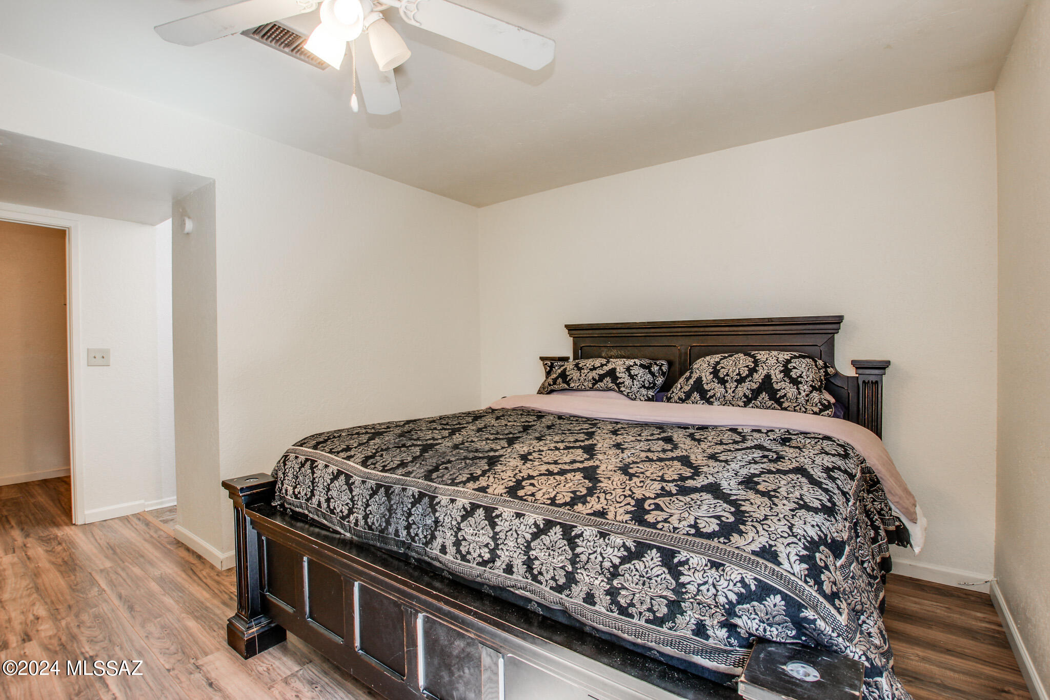 828 S Langley Avenue Unit: 201