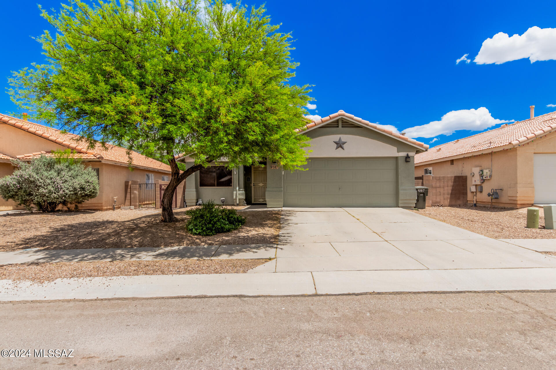 9387 E Yogo Sapphire Lane