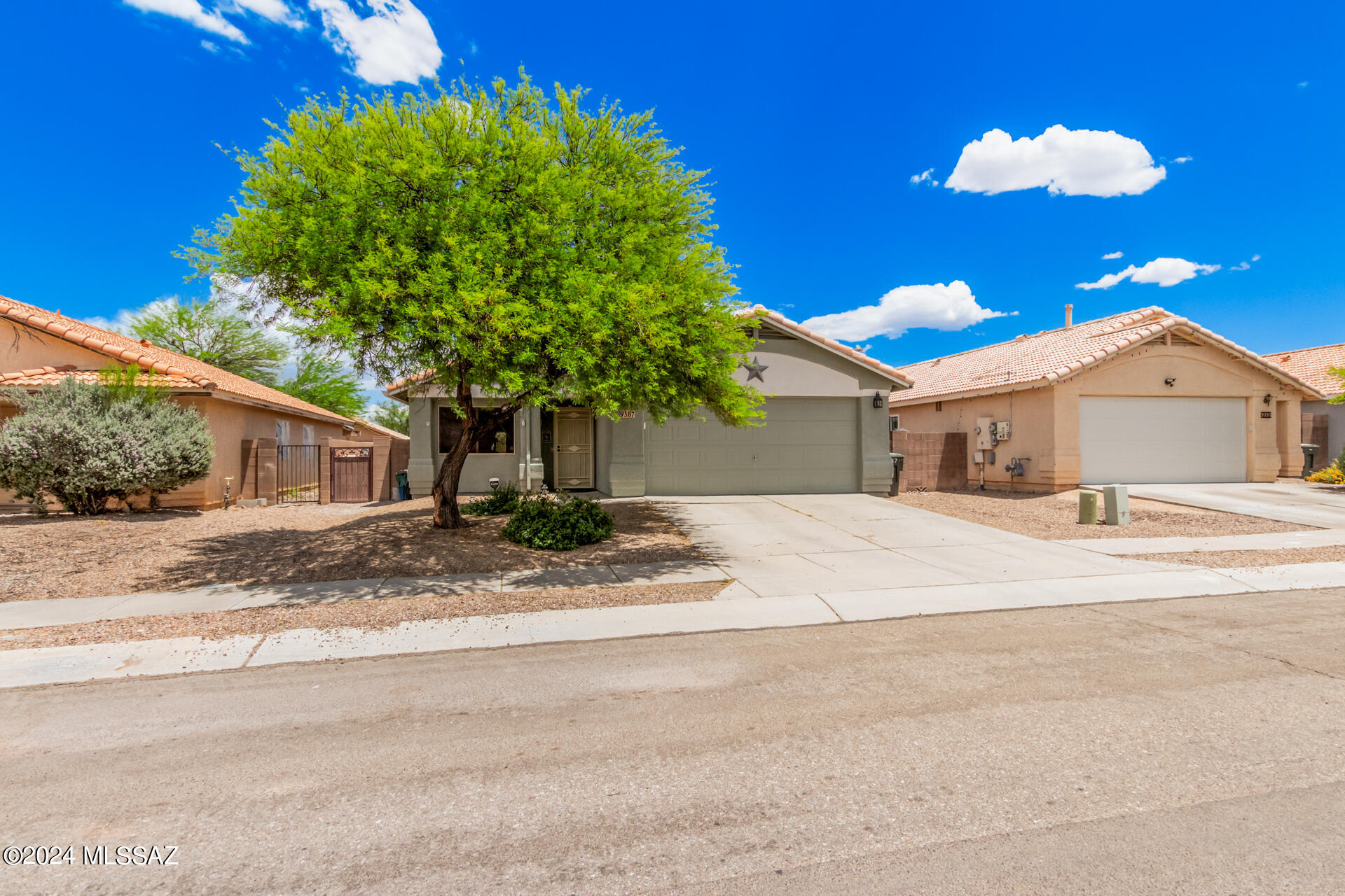 9387 E Yogo Sapphire Lane