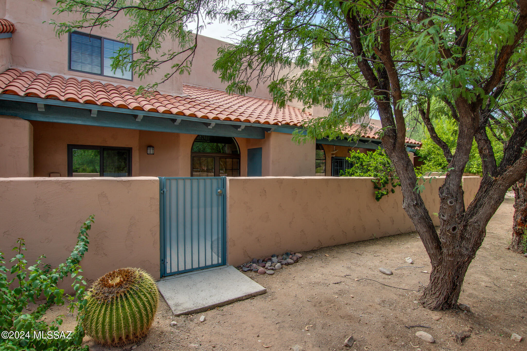 7753 E Via Ventana Norte
