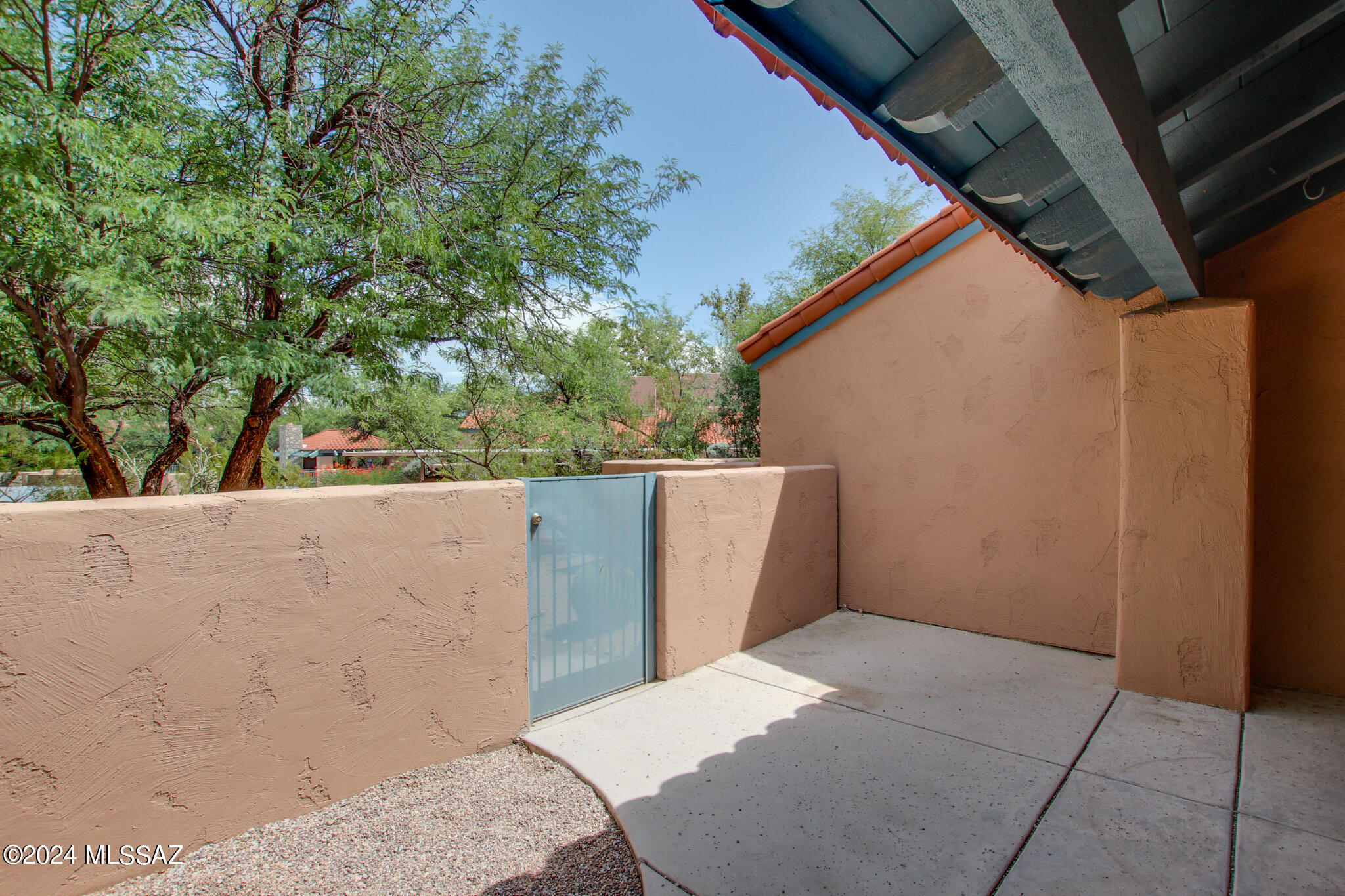 7753 E Via Ventana Norte