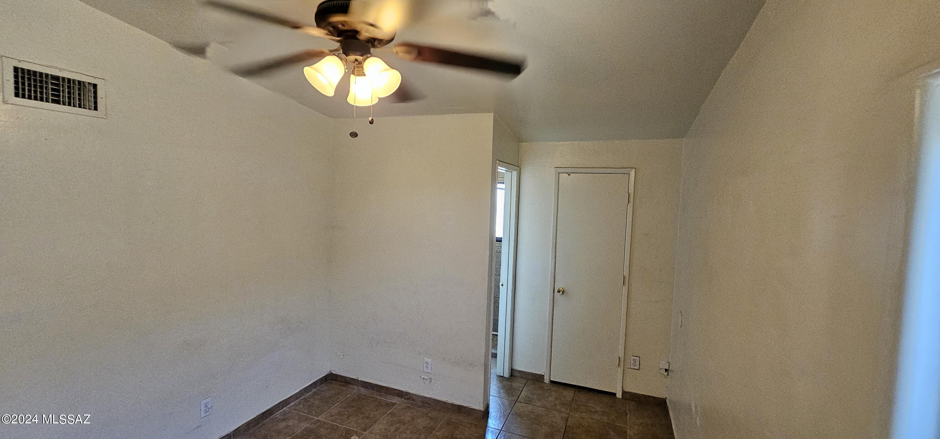 809 W Holladay Drive