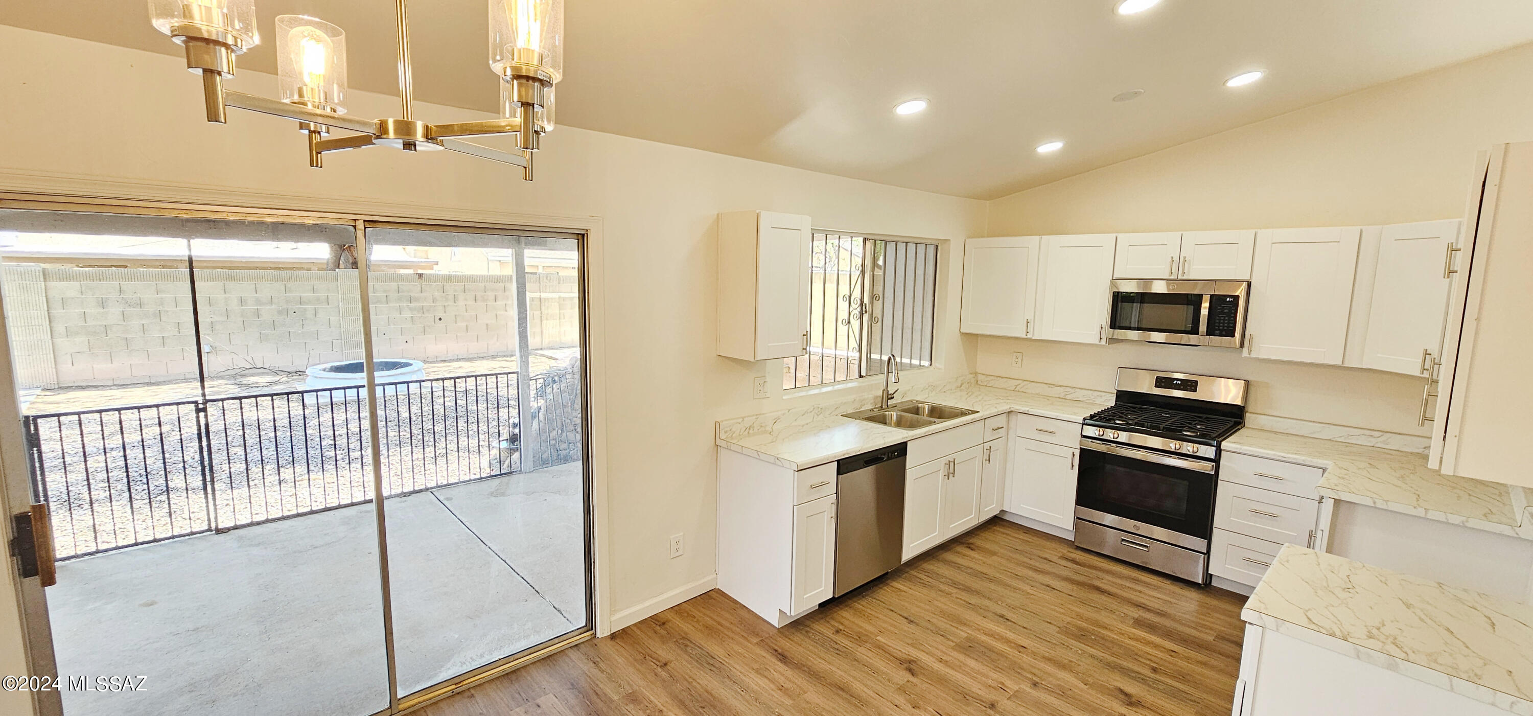 3051 W Placita De La Roseta