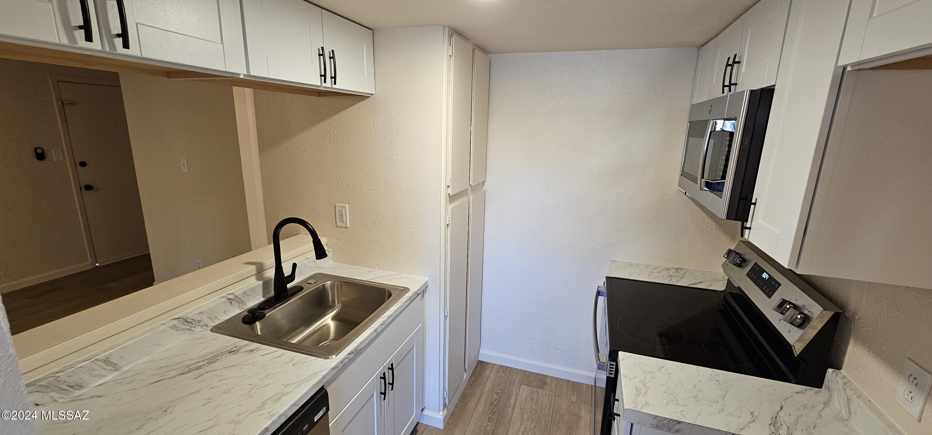 1620 N Wilmot Road Unit: Q199