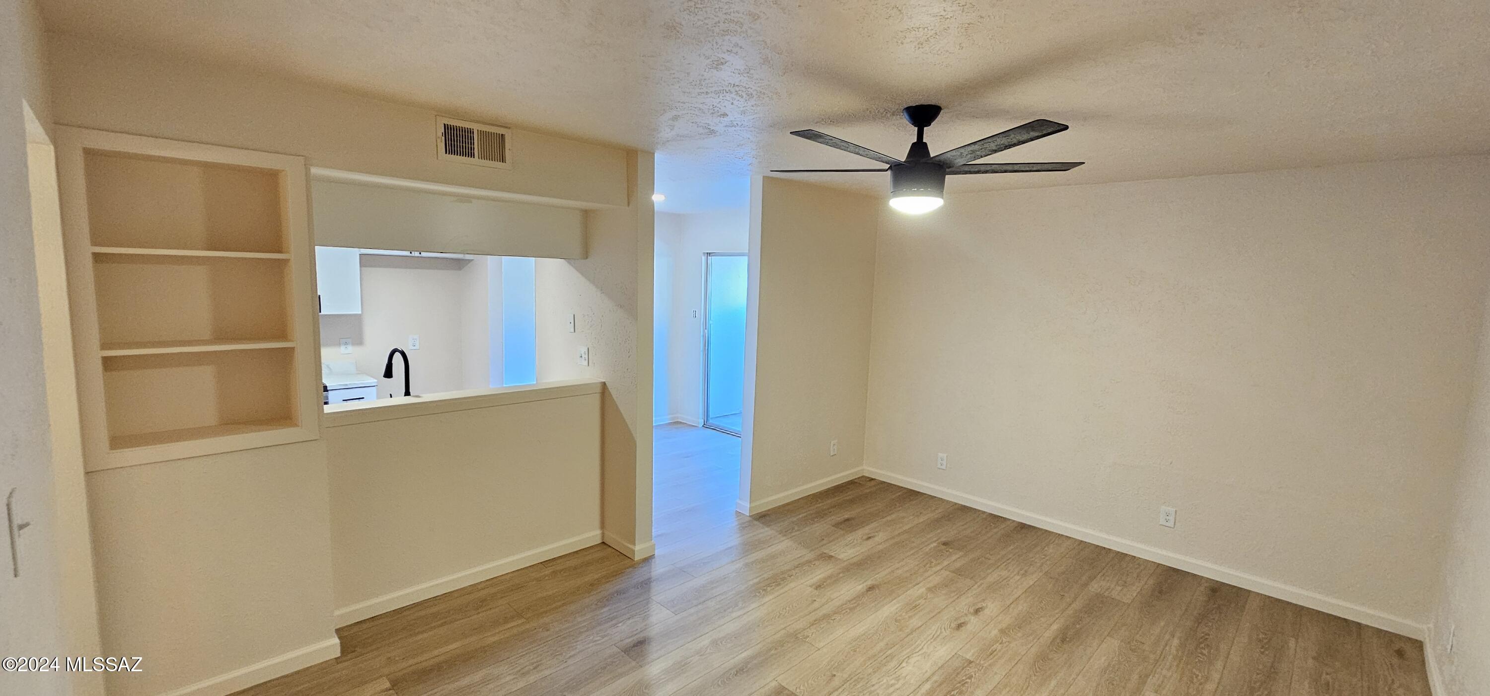 1620 N Wilmot Road Unit: Q199