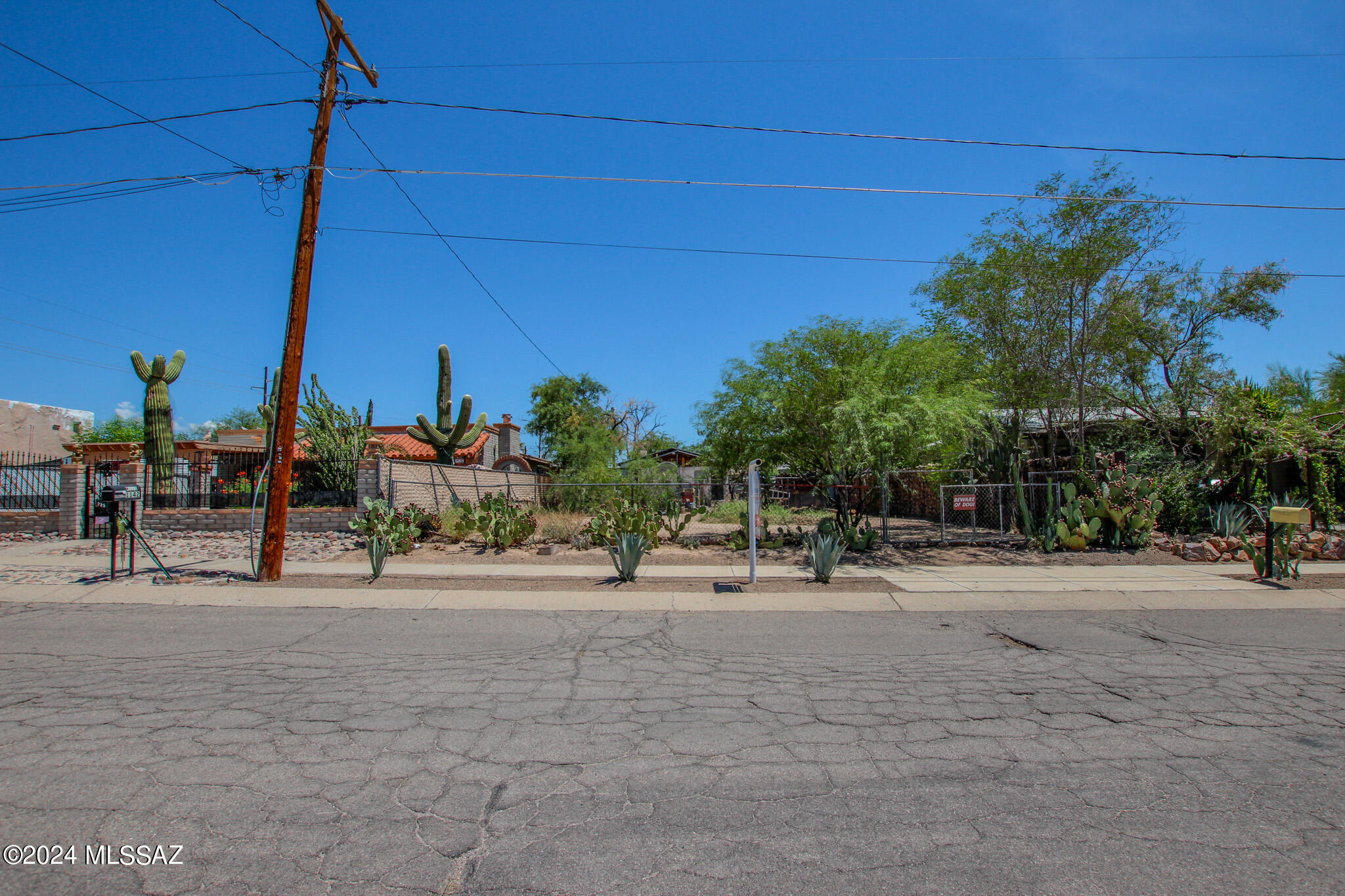 1138 N 13th Avenue Unit: 6