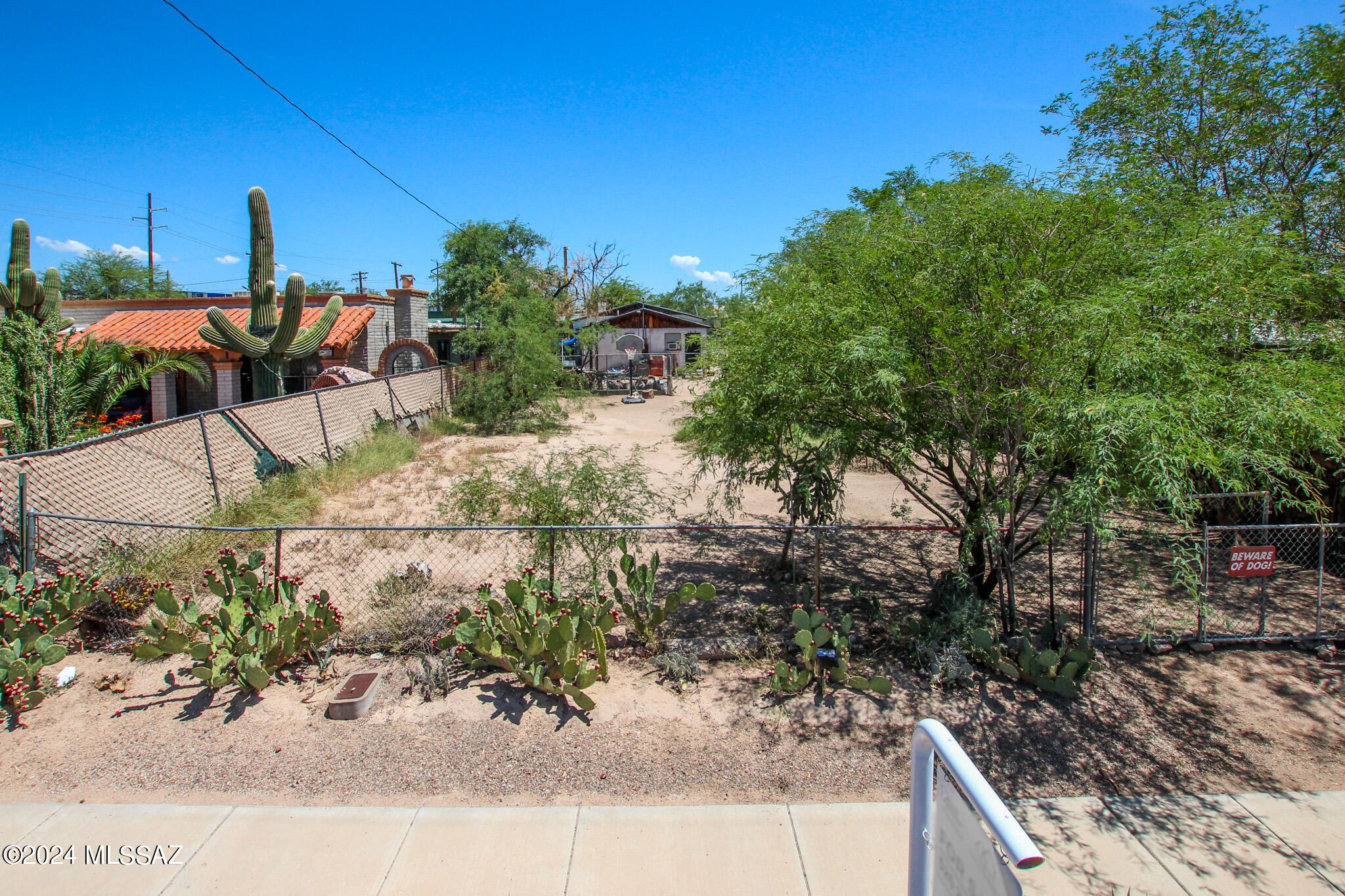 1138 N 13th Avenue Unit: 6
