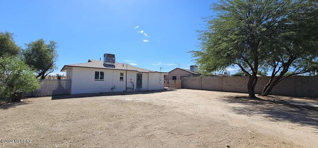 2237 E Hidalgo Vista