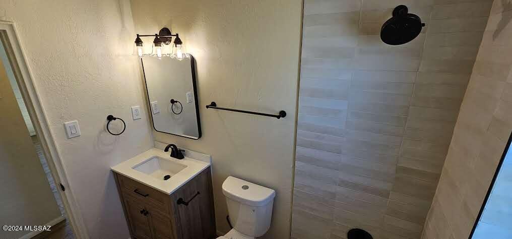 2237 E Hidalgo Vista