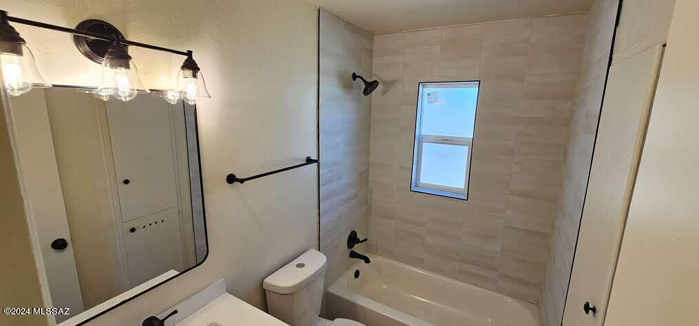 2237 E Hidalgo Vista
