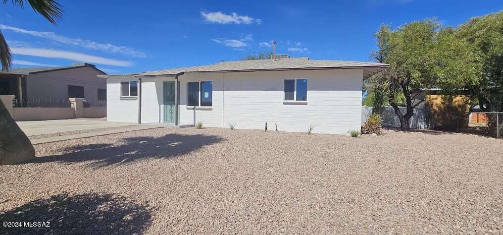 2237 E Hidalgo Vista
