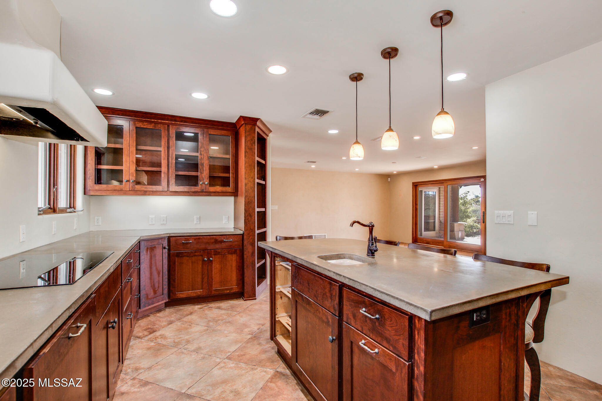 1632 E Calle El Cid