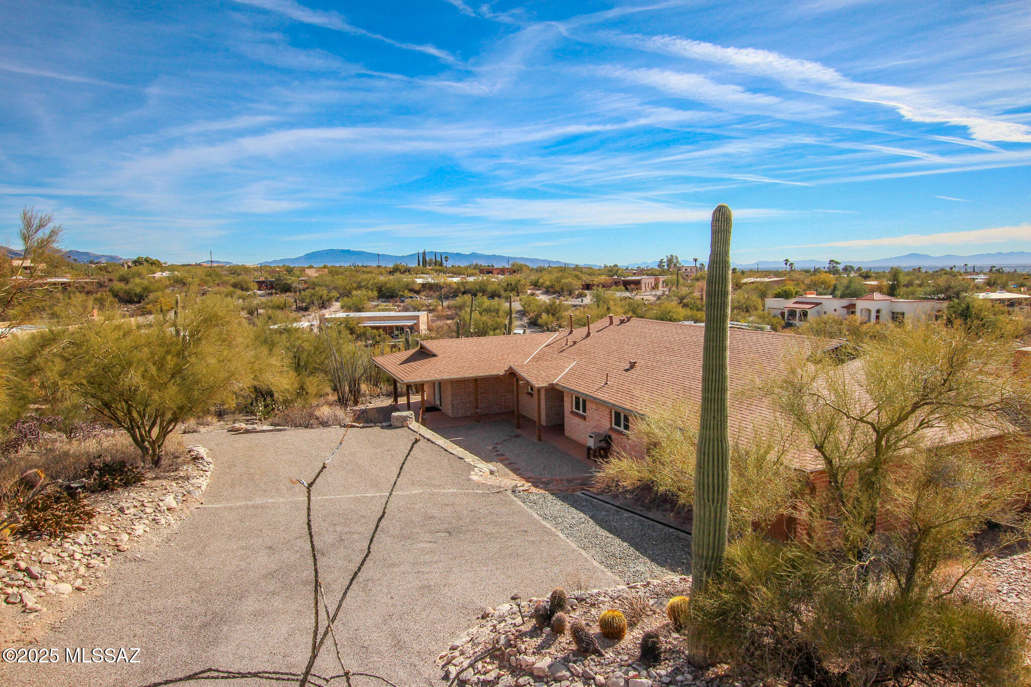 1632 E Calle El Cid