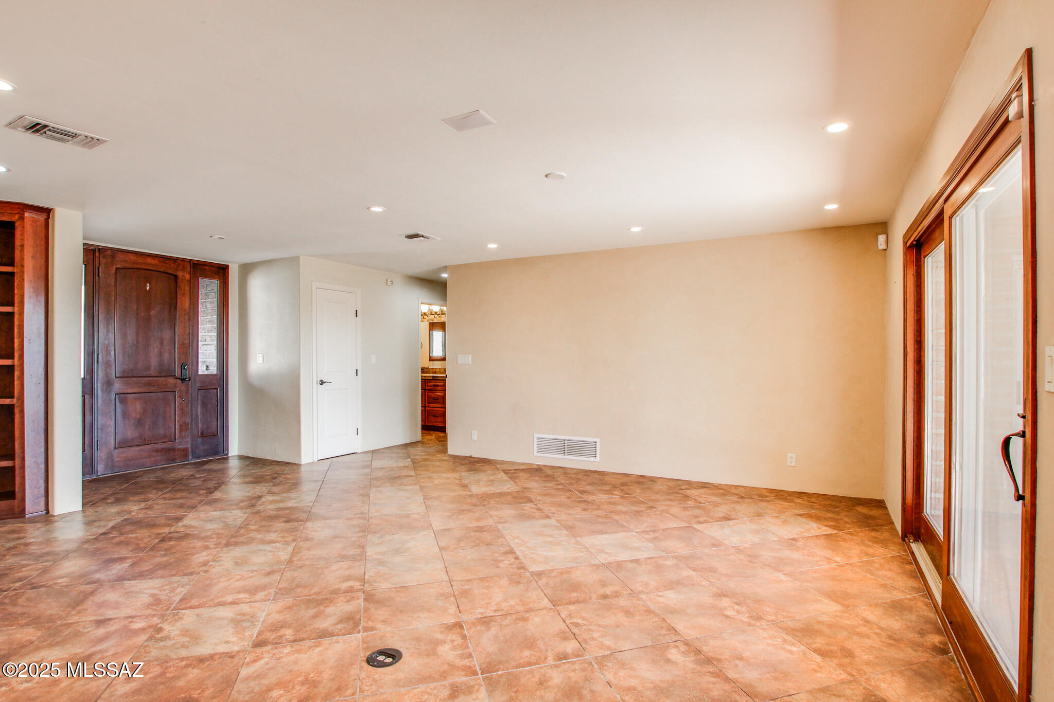 1632 E Calle El Cid