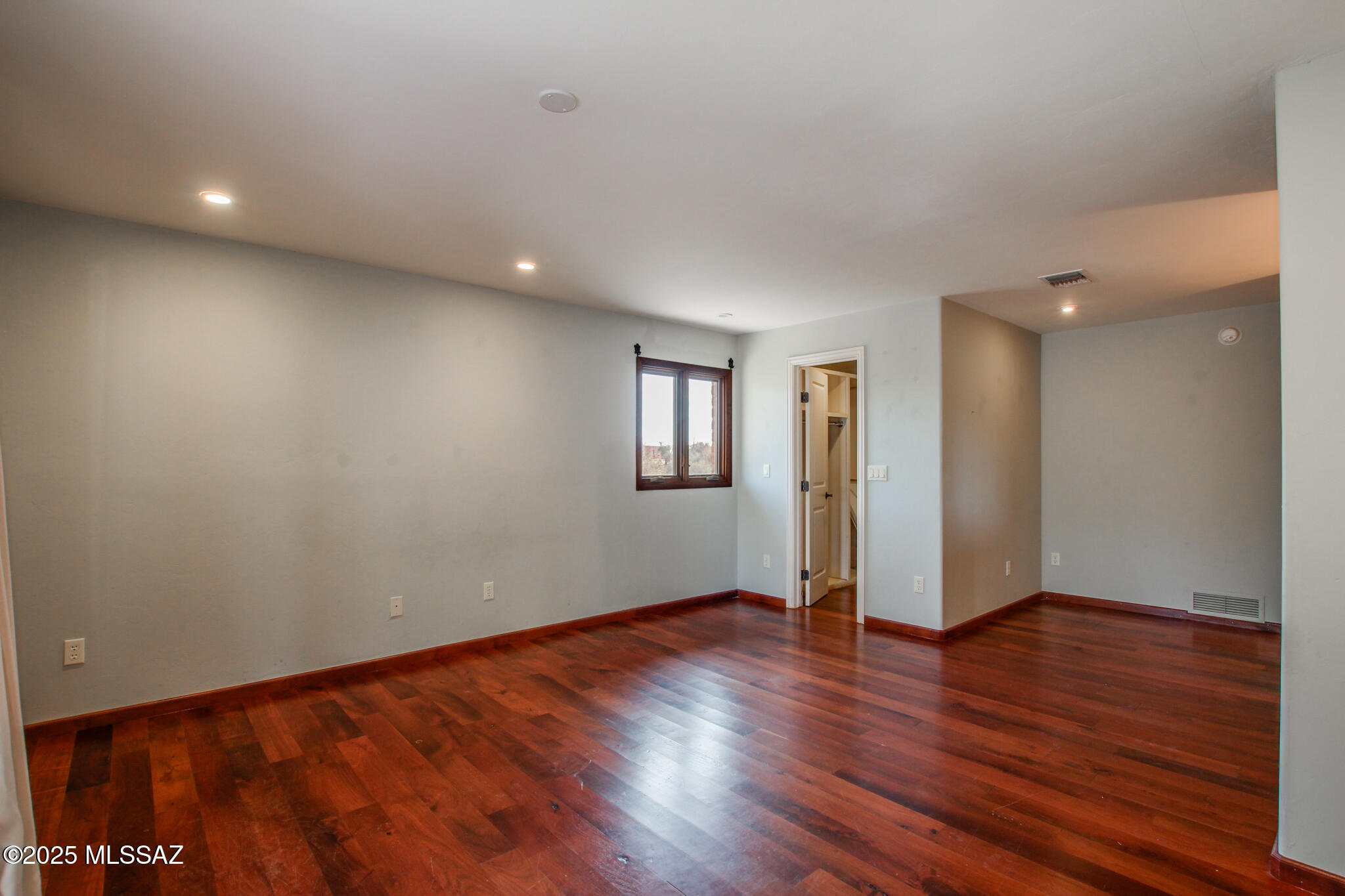 1632 E Calle El Cid