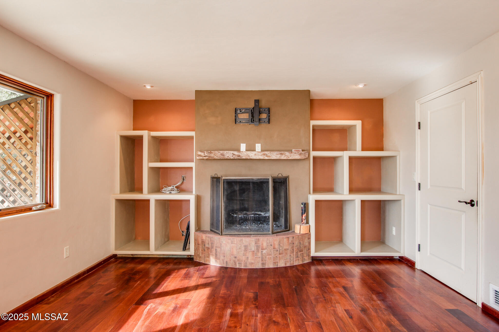 1632 E Calle El Cid