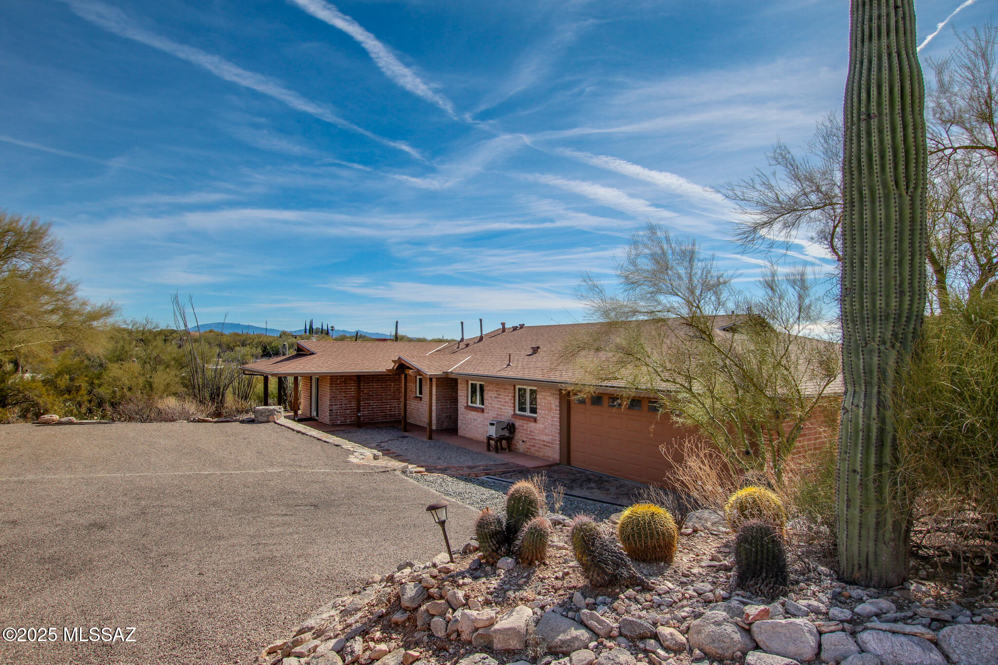1632 E Calle El Cid