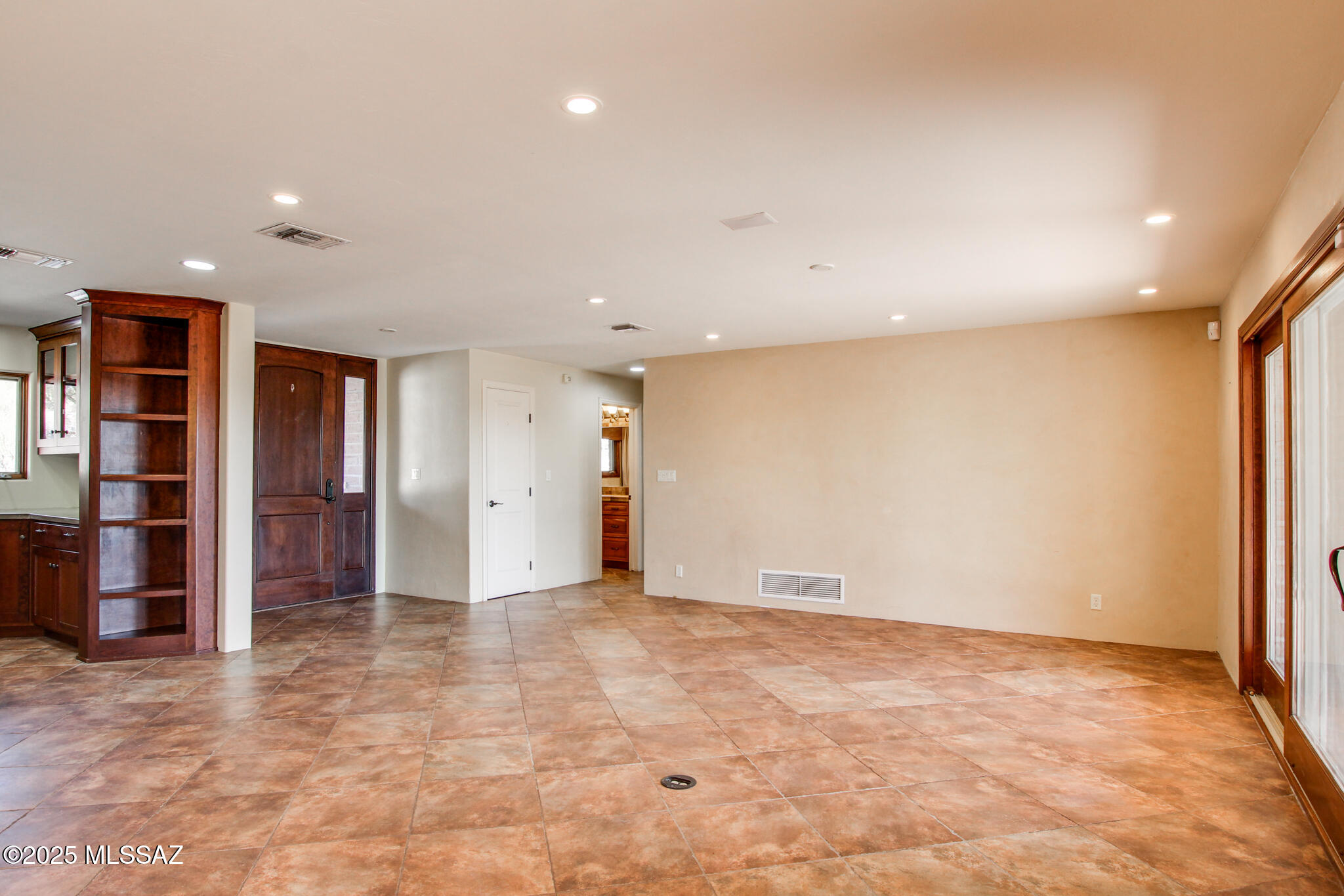 1632 E Calle El Cid