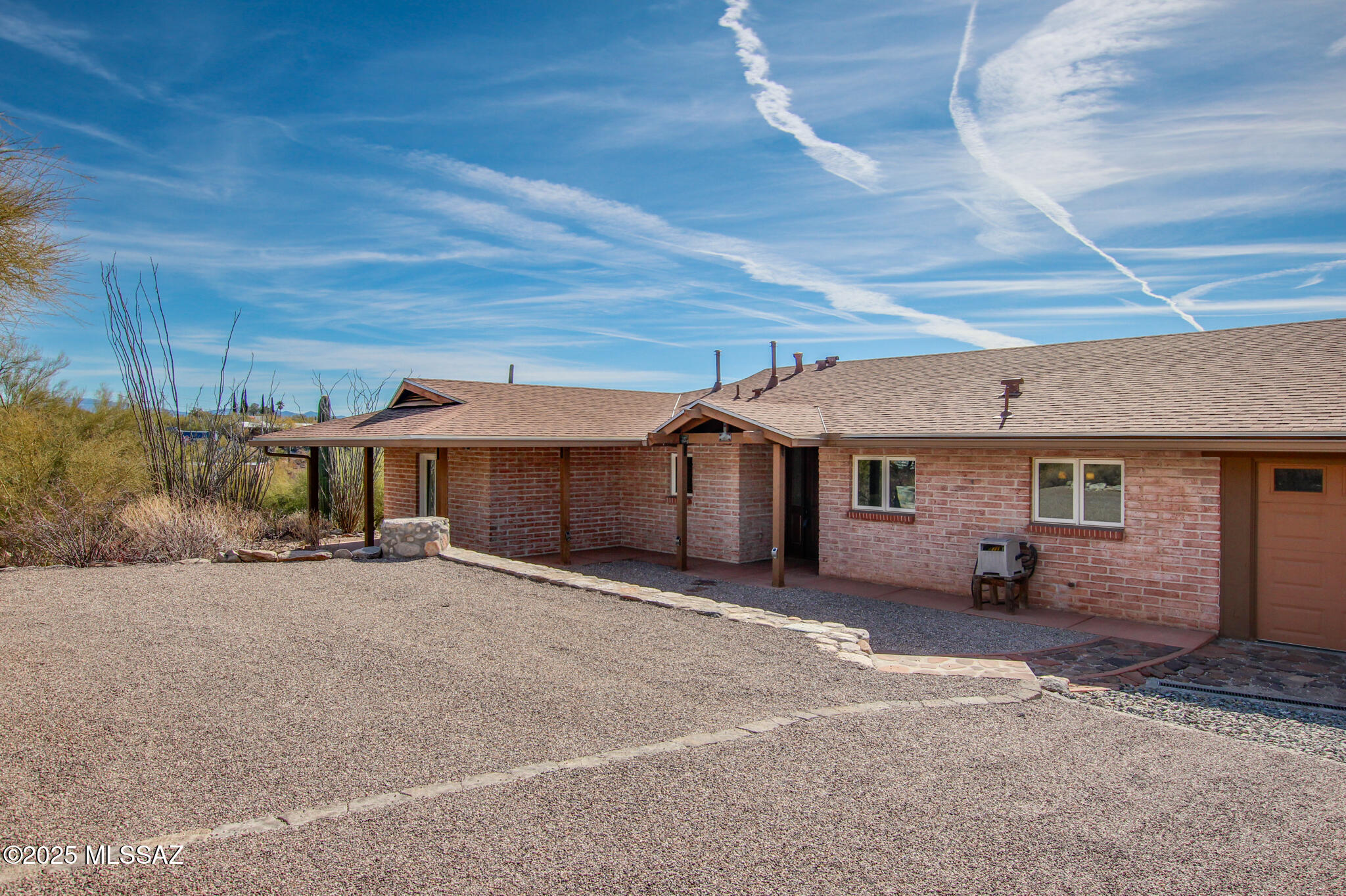 1632 E Calle El Cid