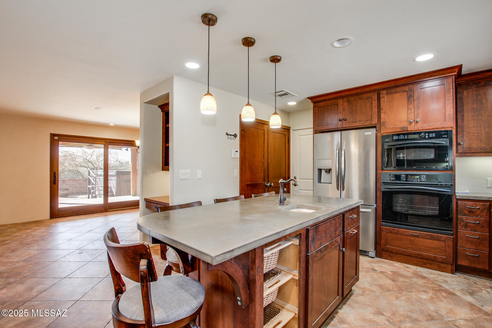 1632 E Calle El Cid