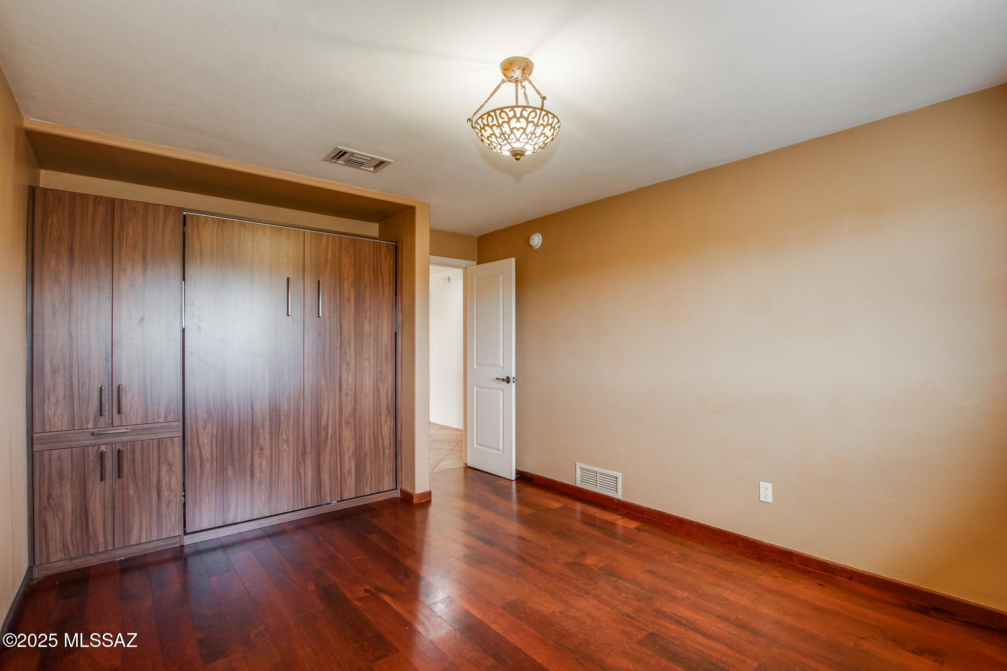 1632 E Calle El Cid