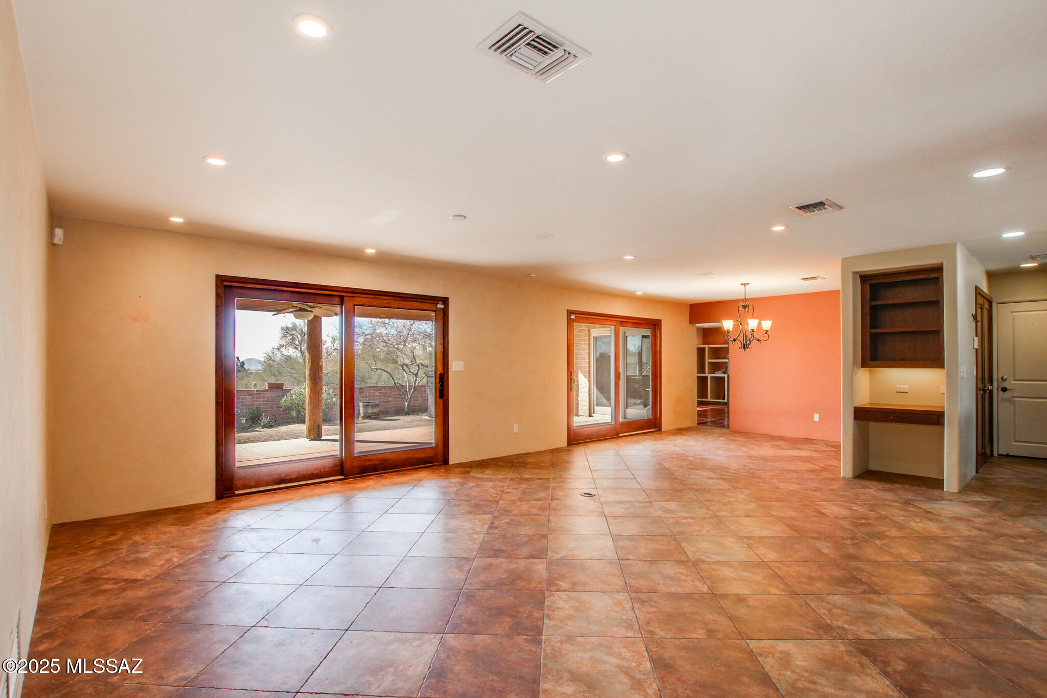 1632 E Calle El Cid