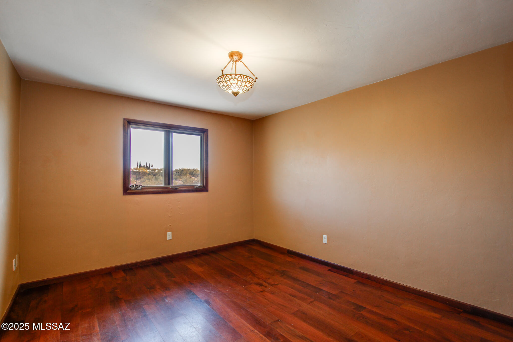 1632 E Calle El Cid