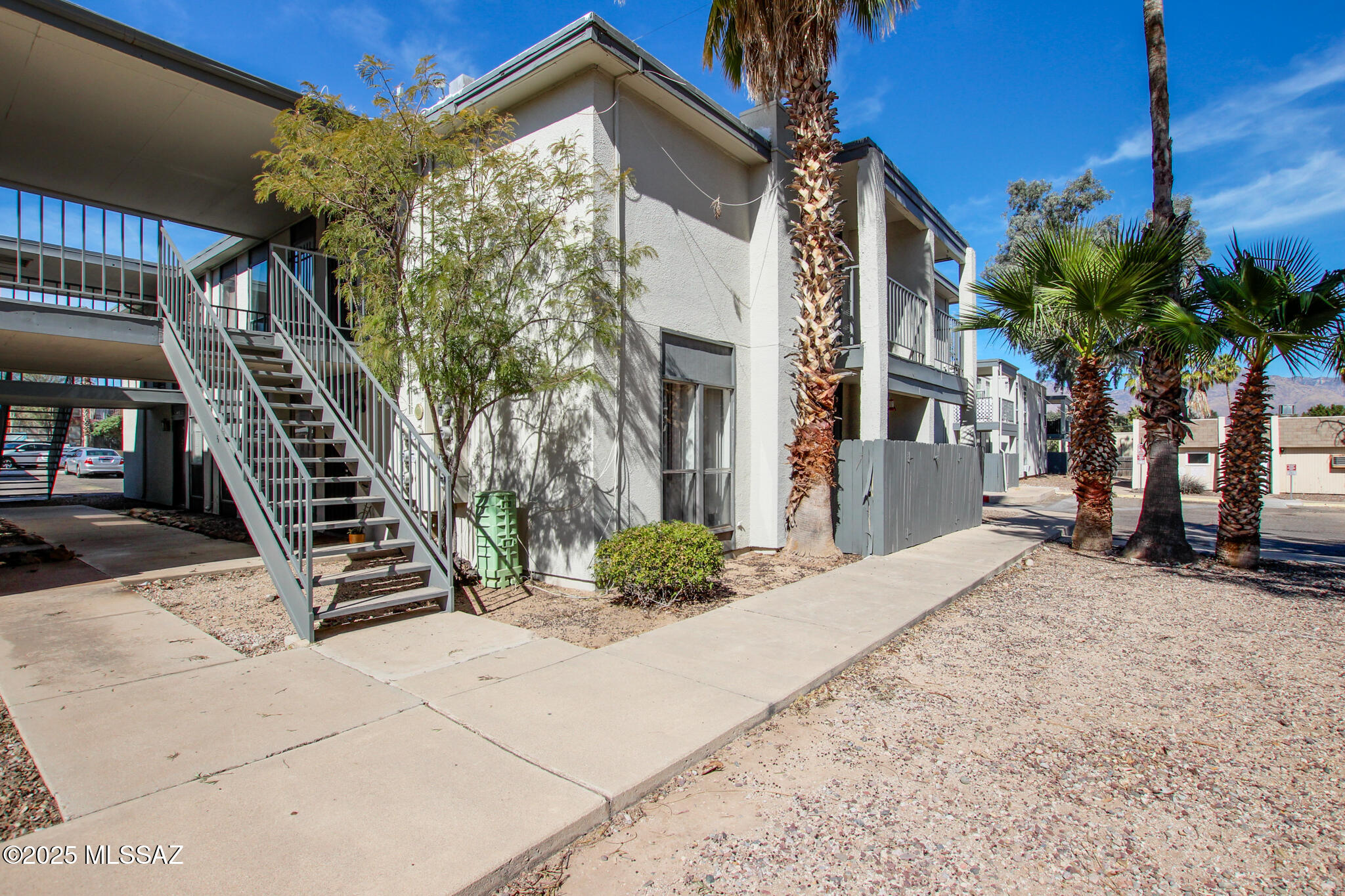 1620 N Wilmot Road Unit: UNIT P288