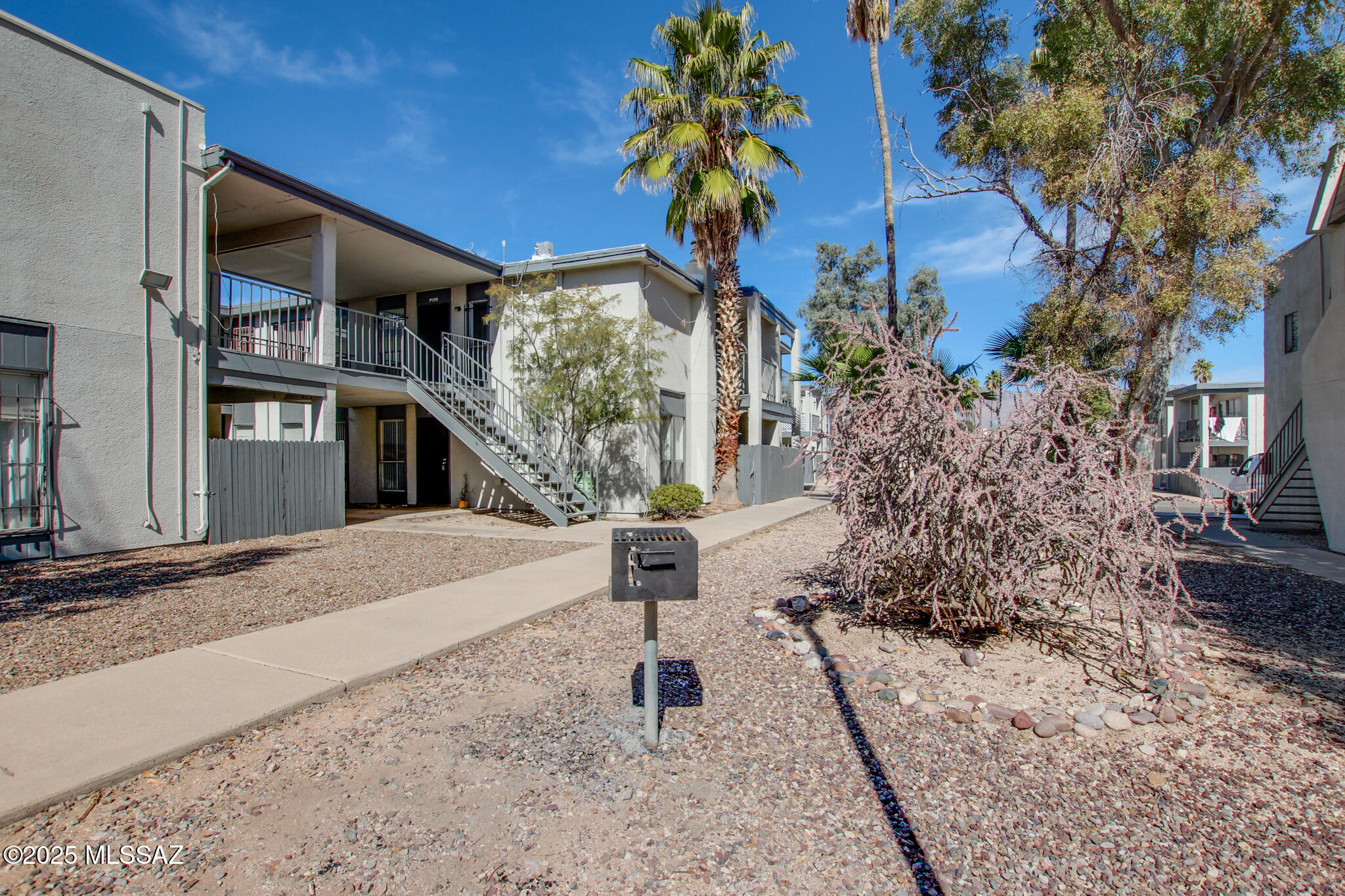 1620 N Wilmot Road Unit: UNIT P288