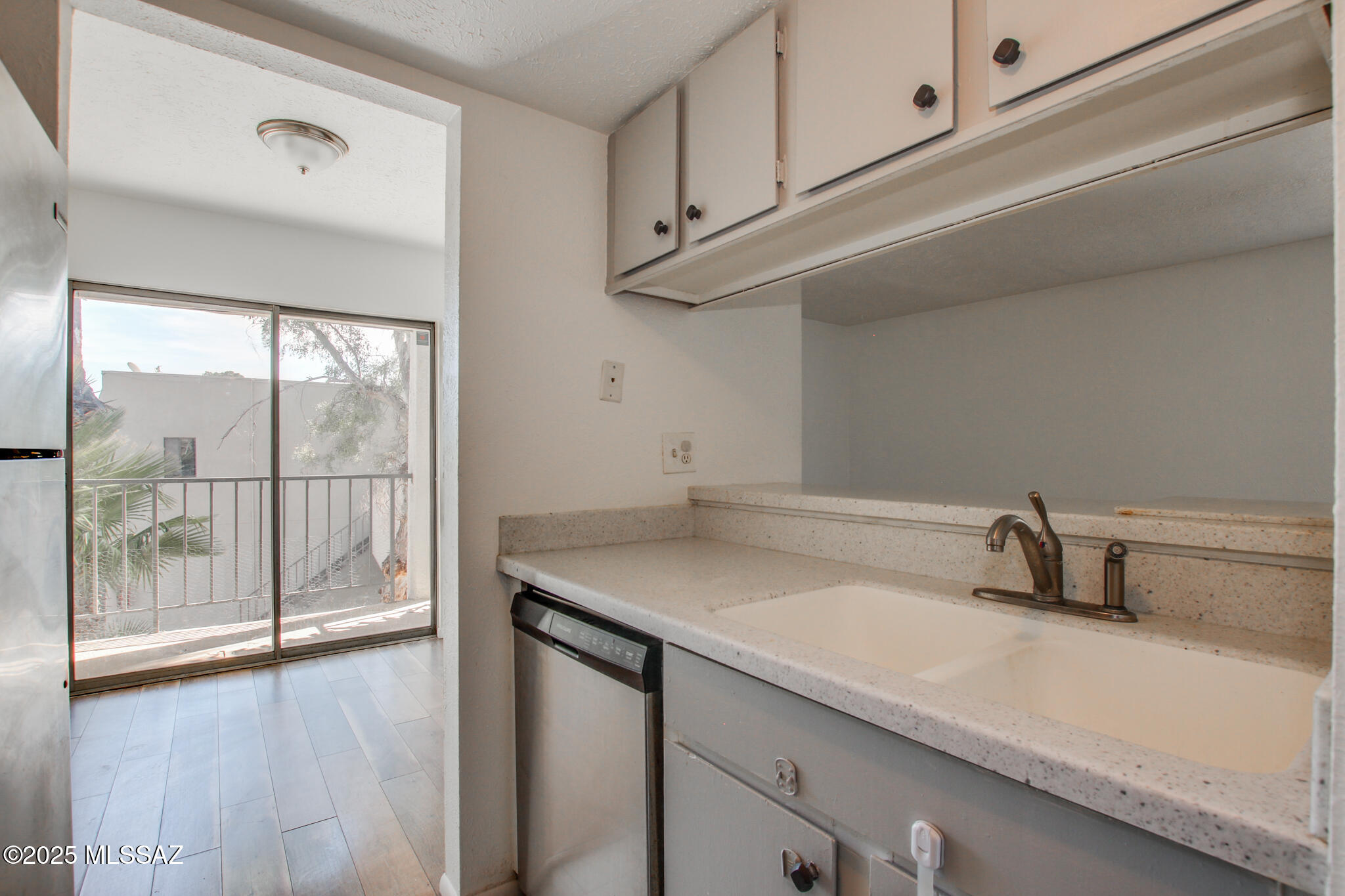 1620 N Wilmot Road Unit: UNIT P288