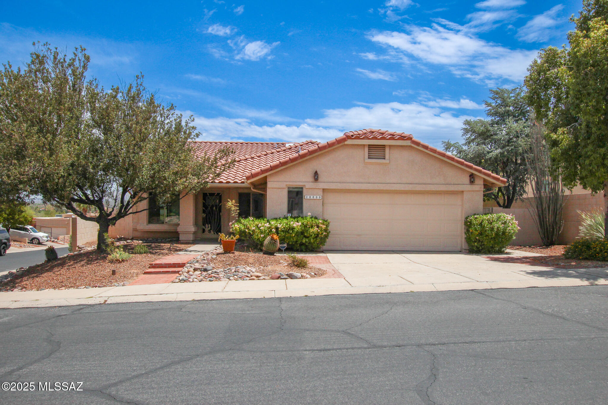 10000 N Laurelwood Drive