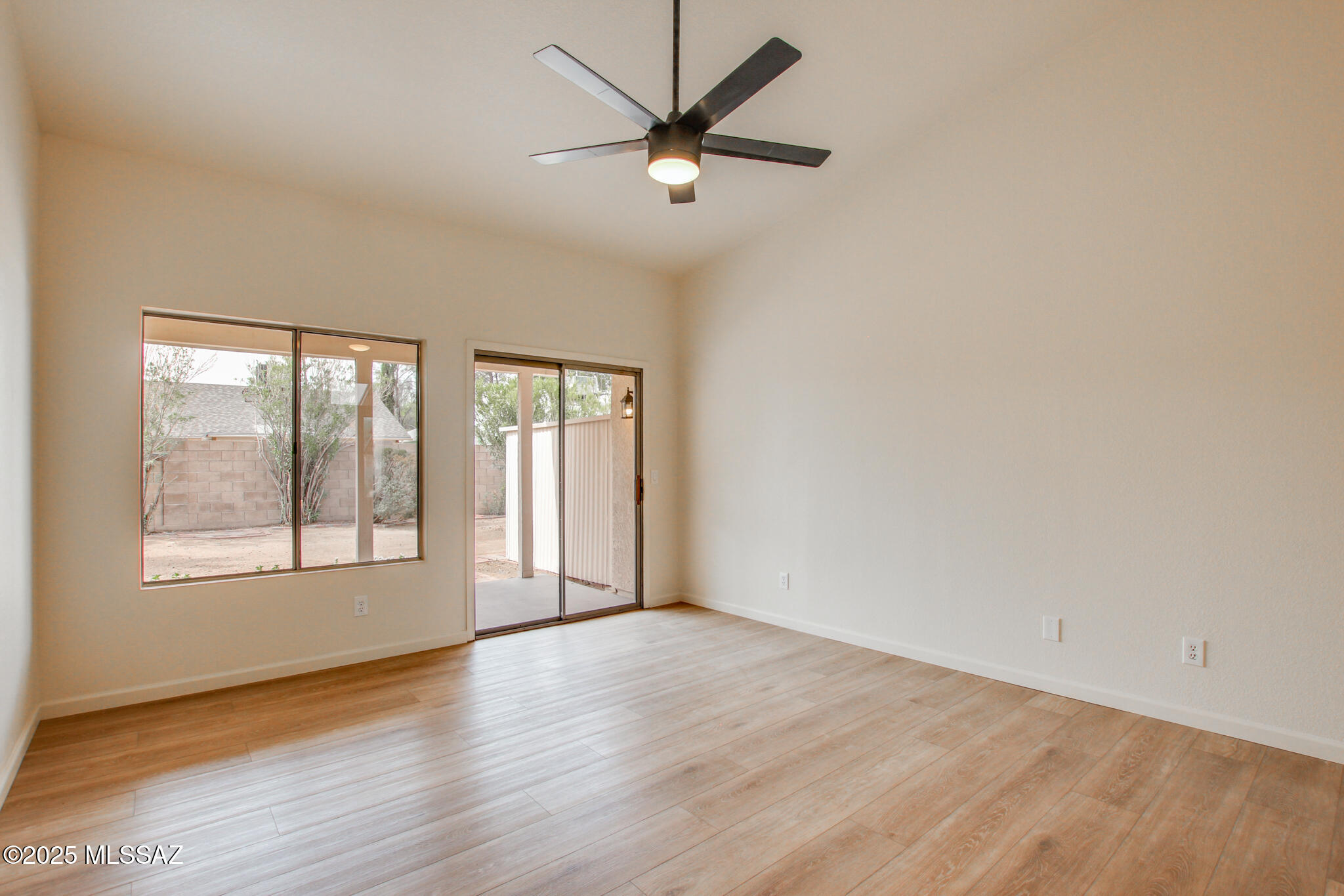2801 W Calle De Rosita