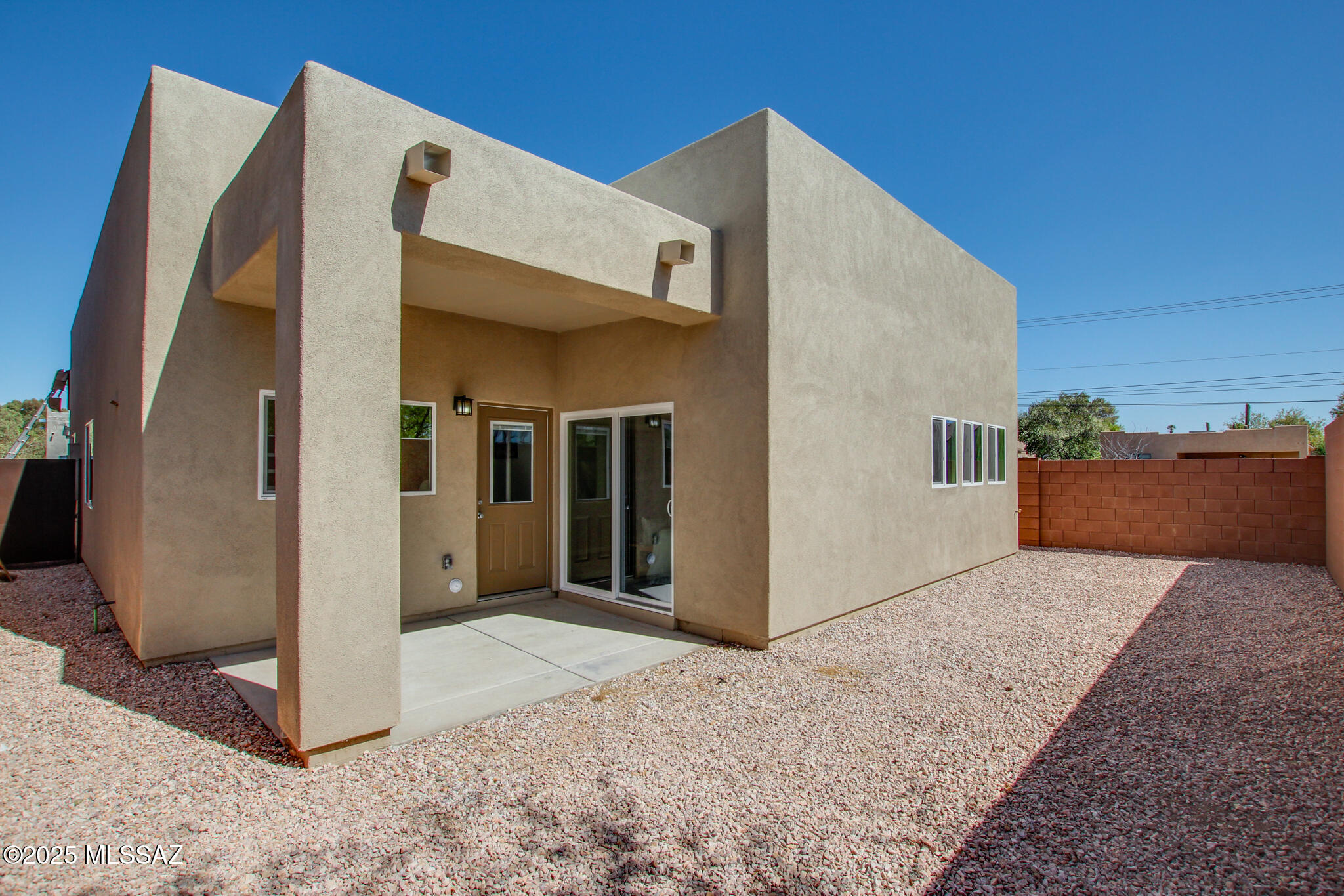 4205 N Lulu Court