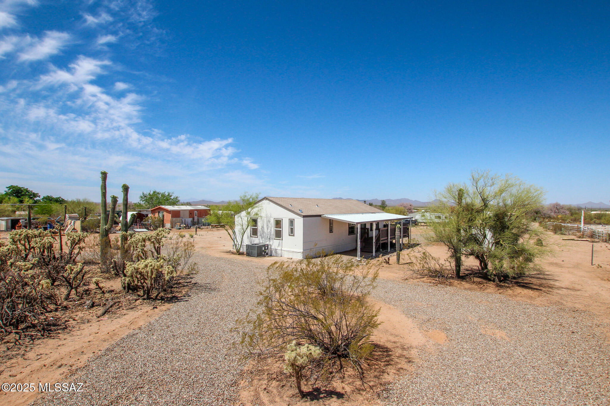 12220 W Calle Seneca