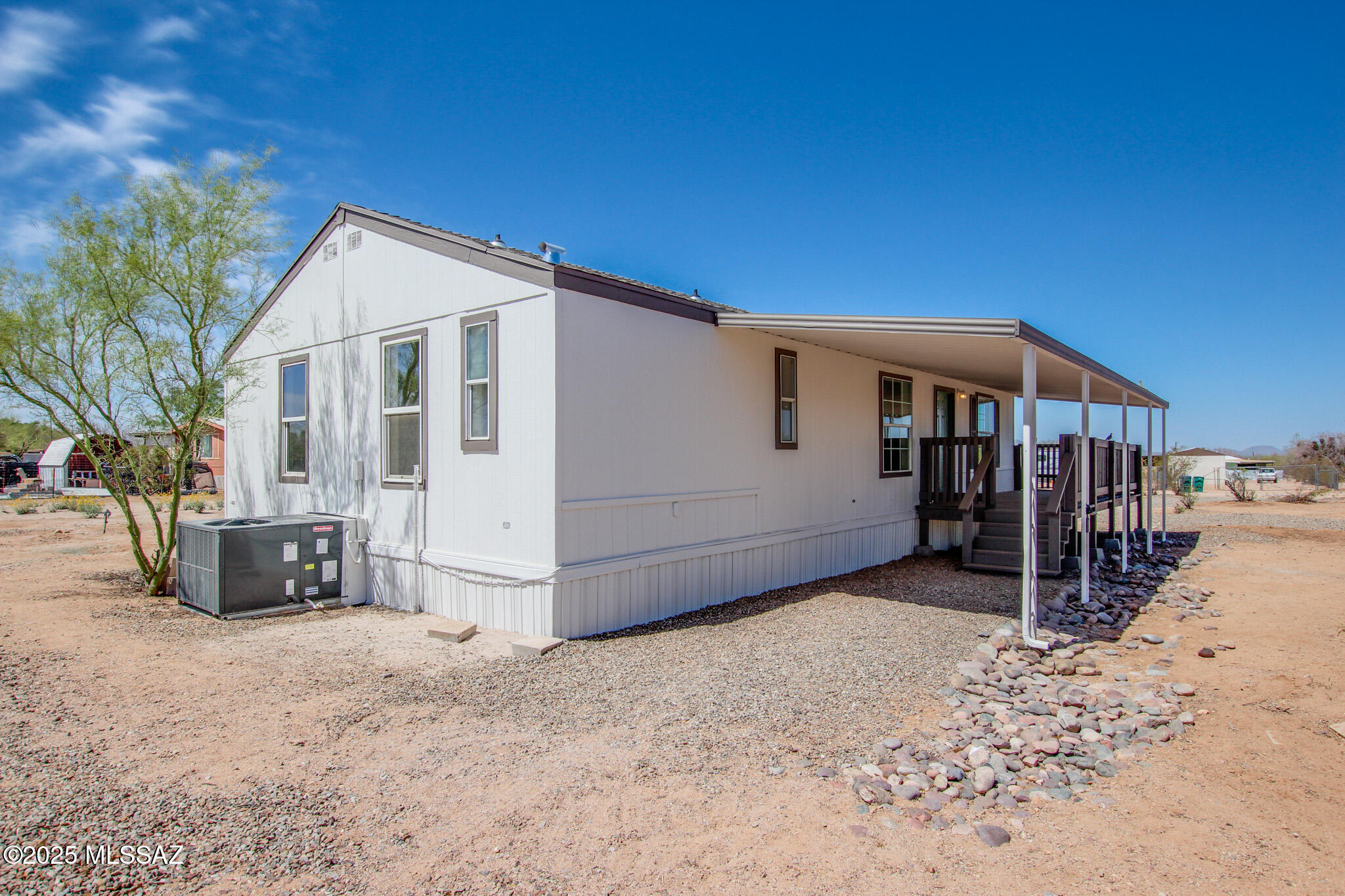 12220 W Calle Seneca
