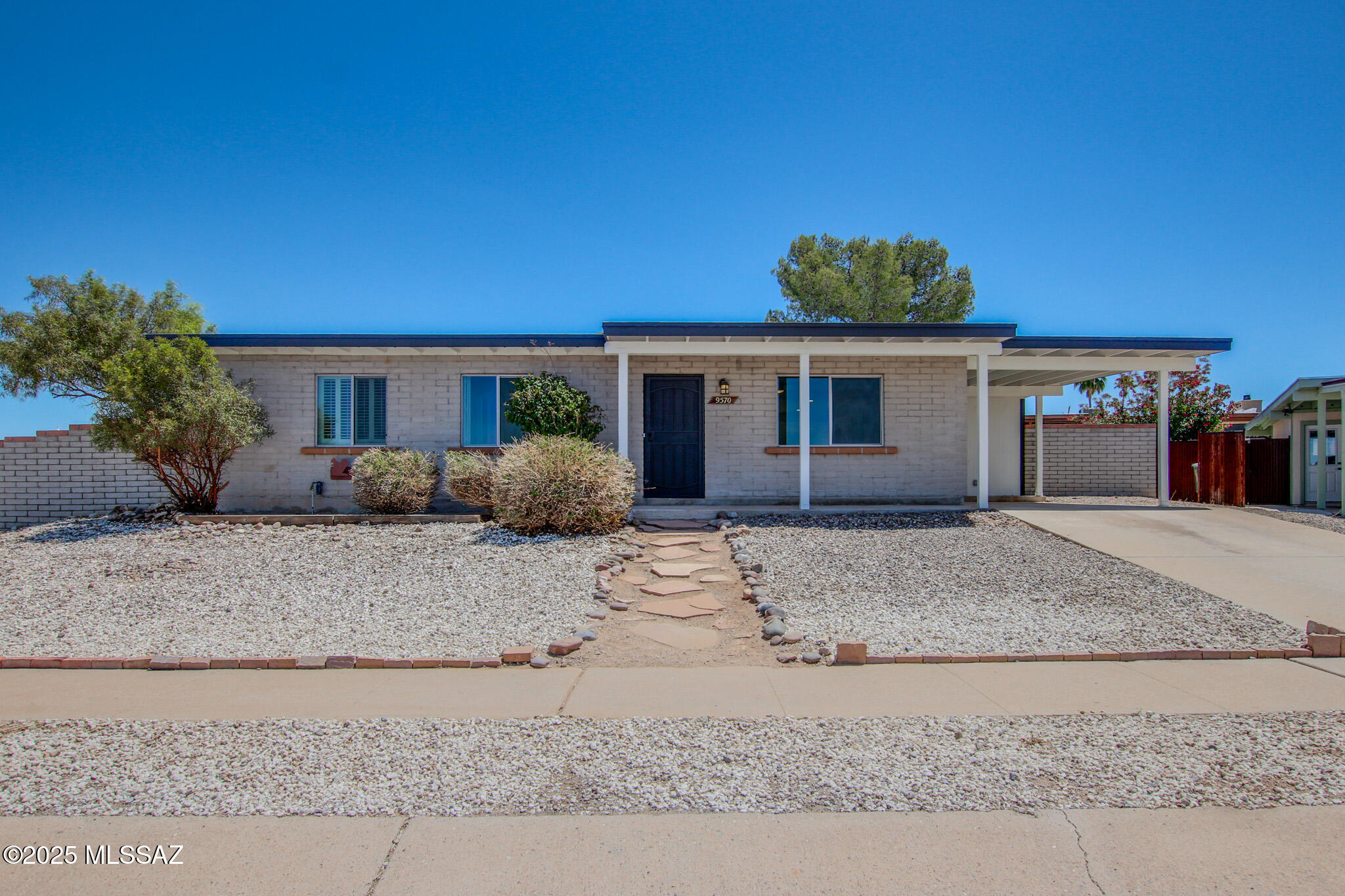 9570 E Sellarole Road