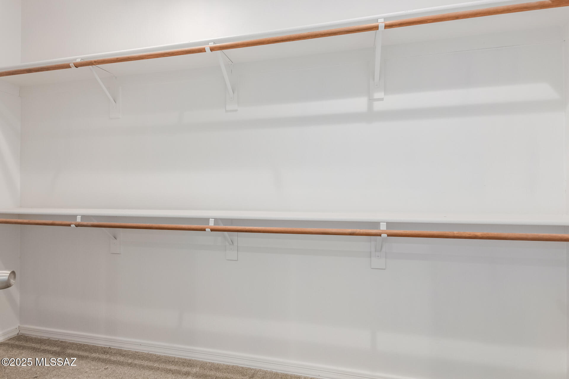 692 N Cedar Bend Avenue