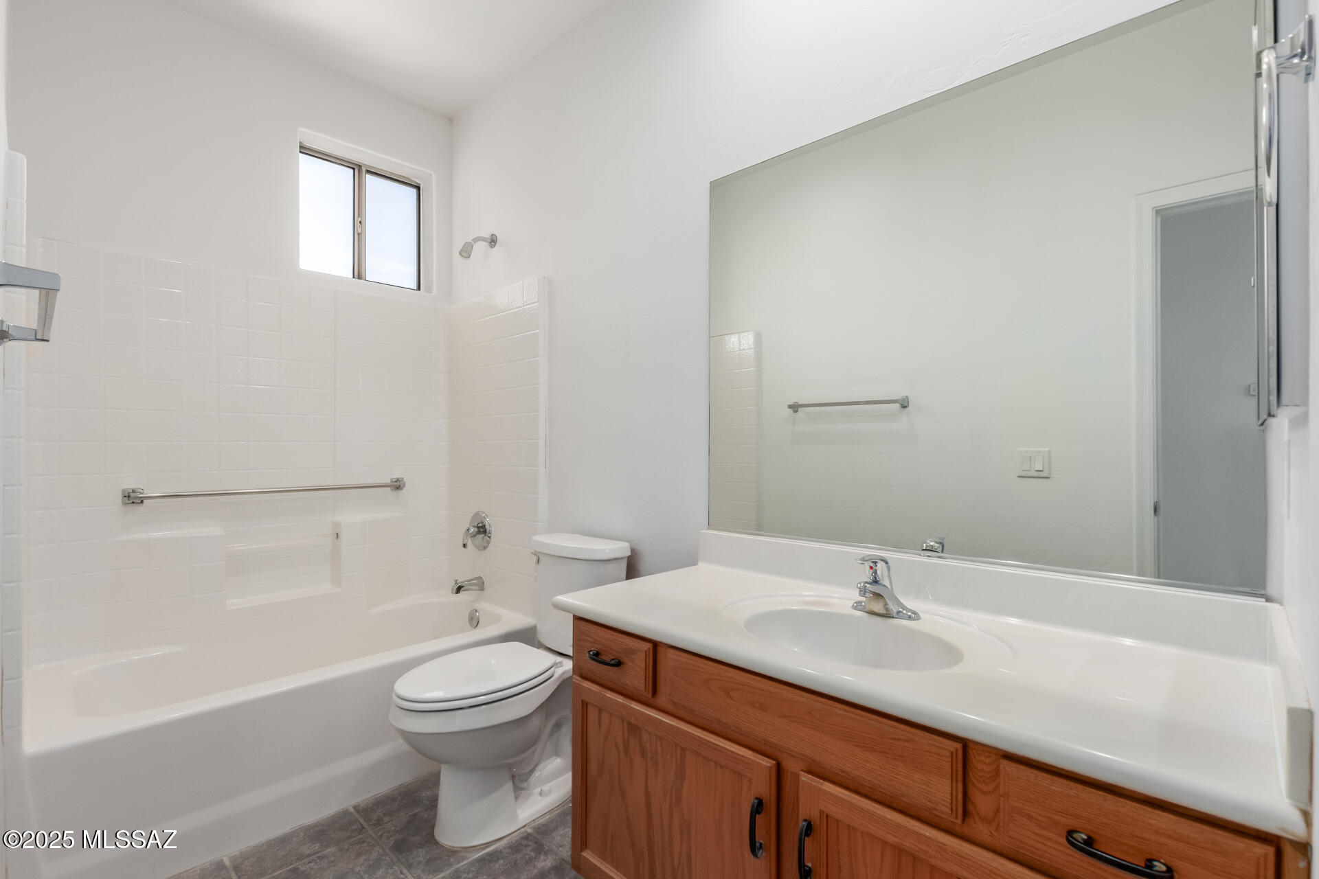 692 N Cedar Bend Avenue