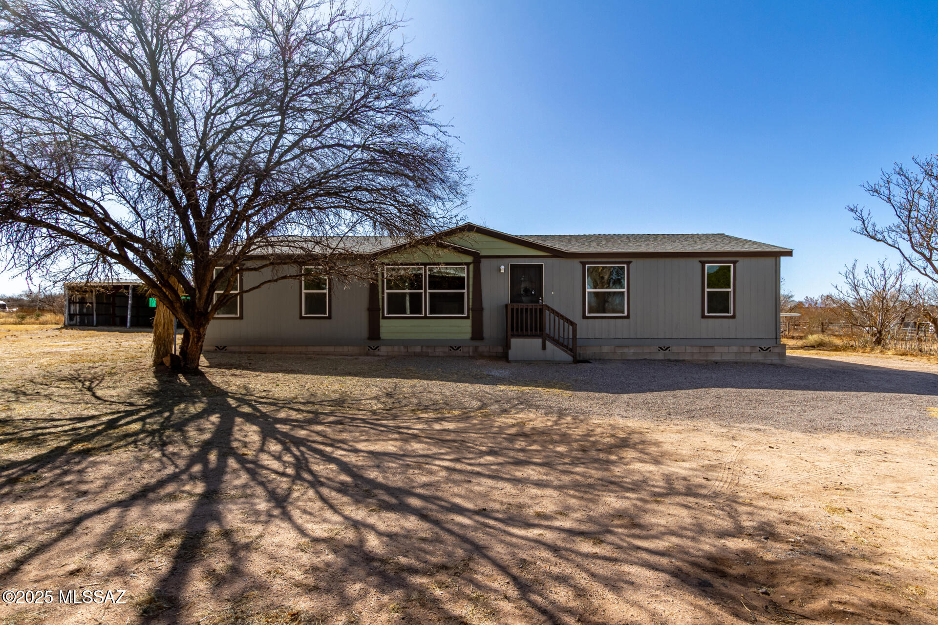 543 E Vail Lane