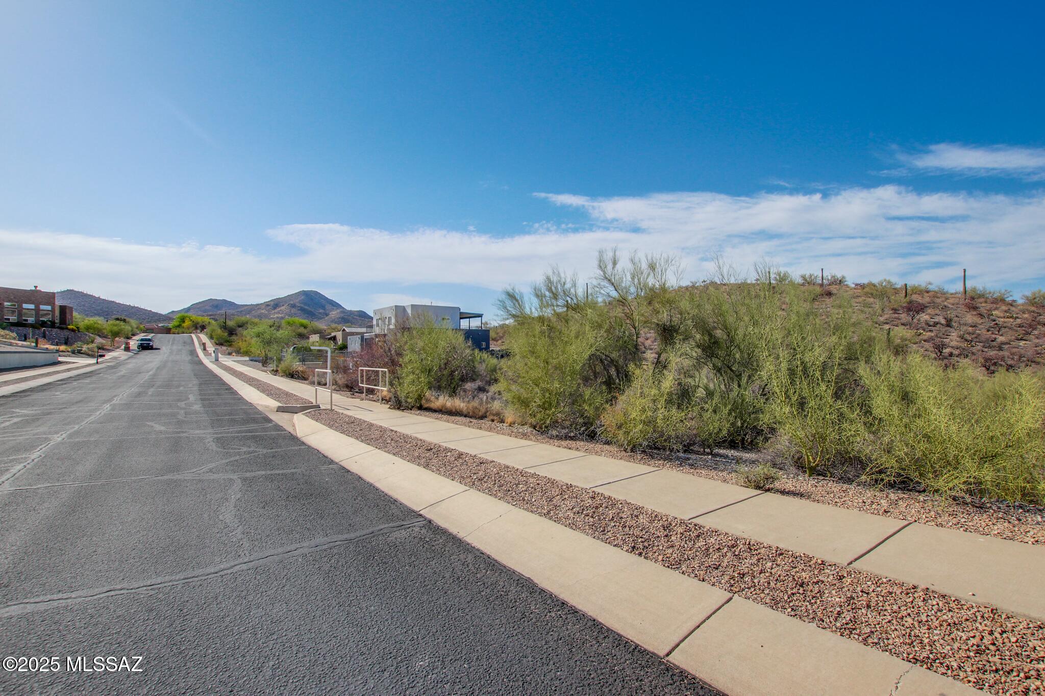 3152 W Tumamoc Drive Unit: 8