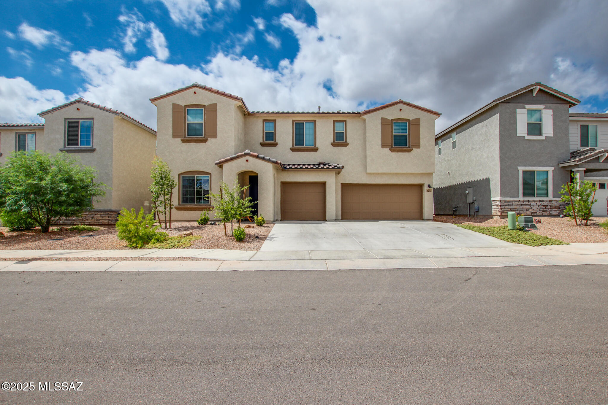 9752 E Carr Peak Trail