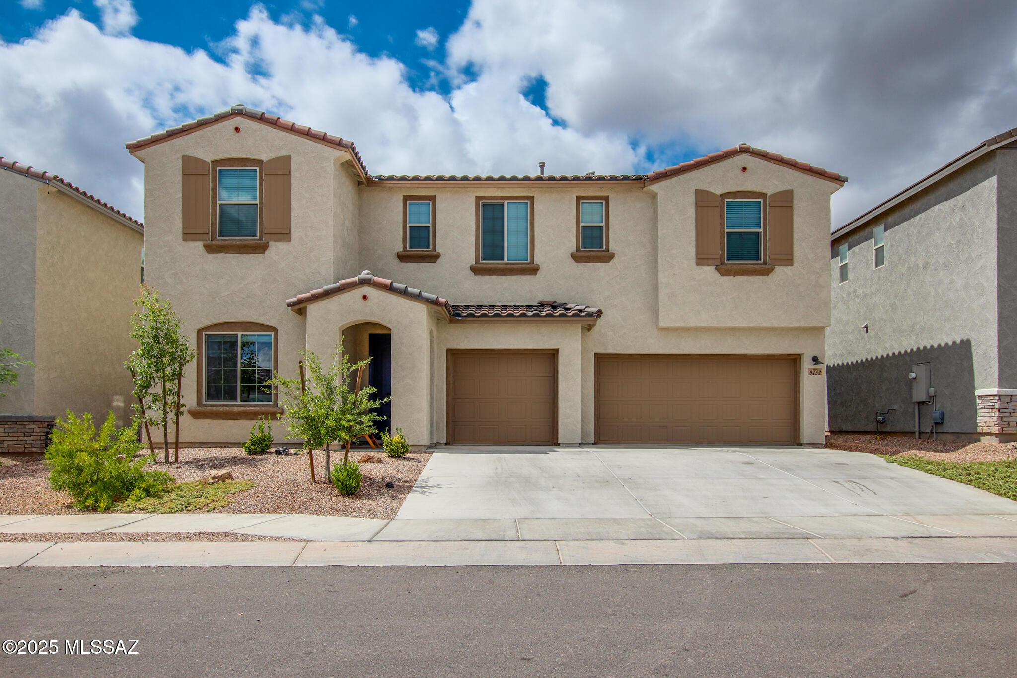 9752 E Carr Peak Trail