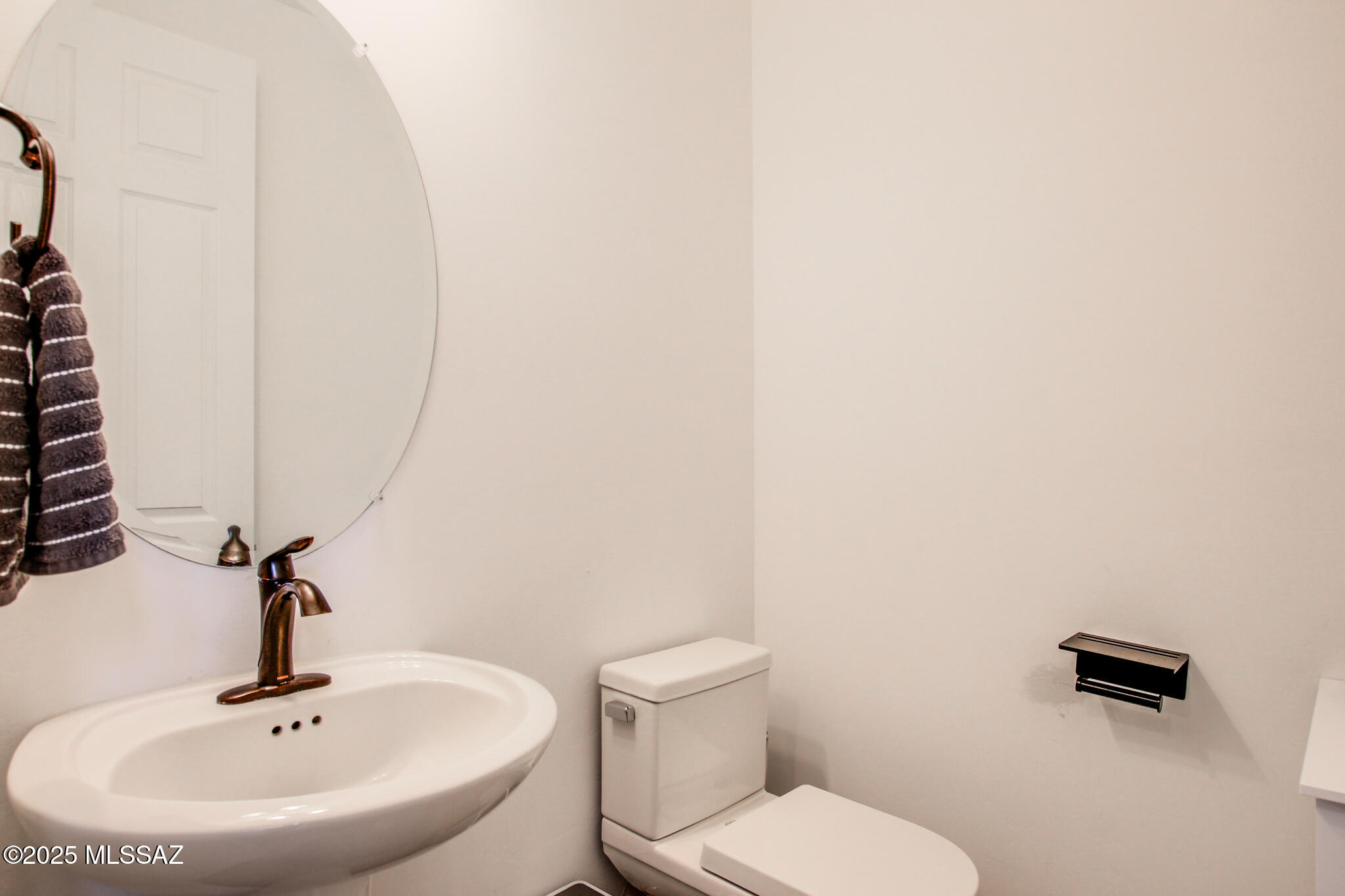 9752 E Carr Peak Trail