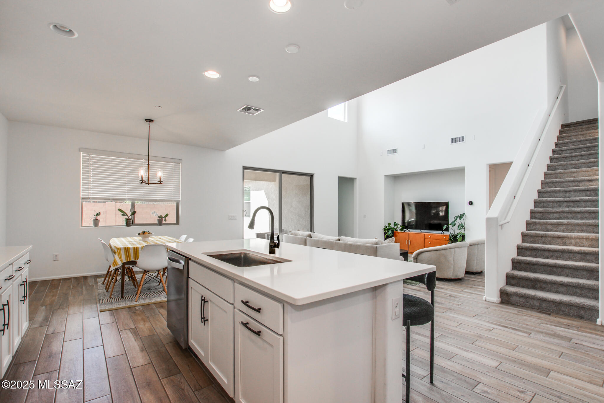 9752 E Carr Peak Trail