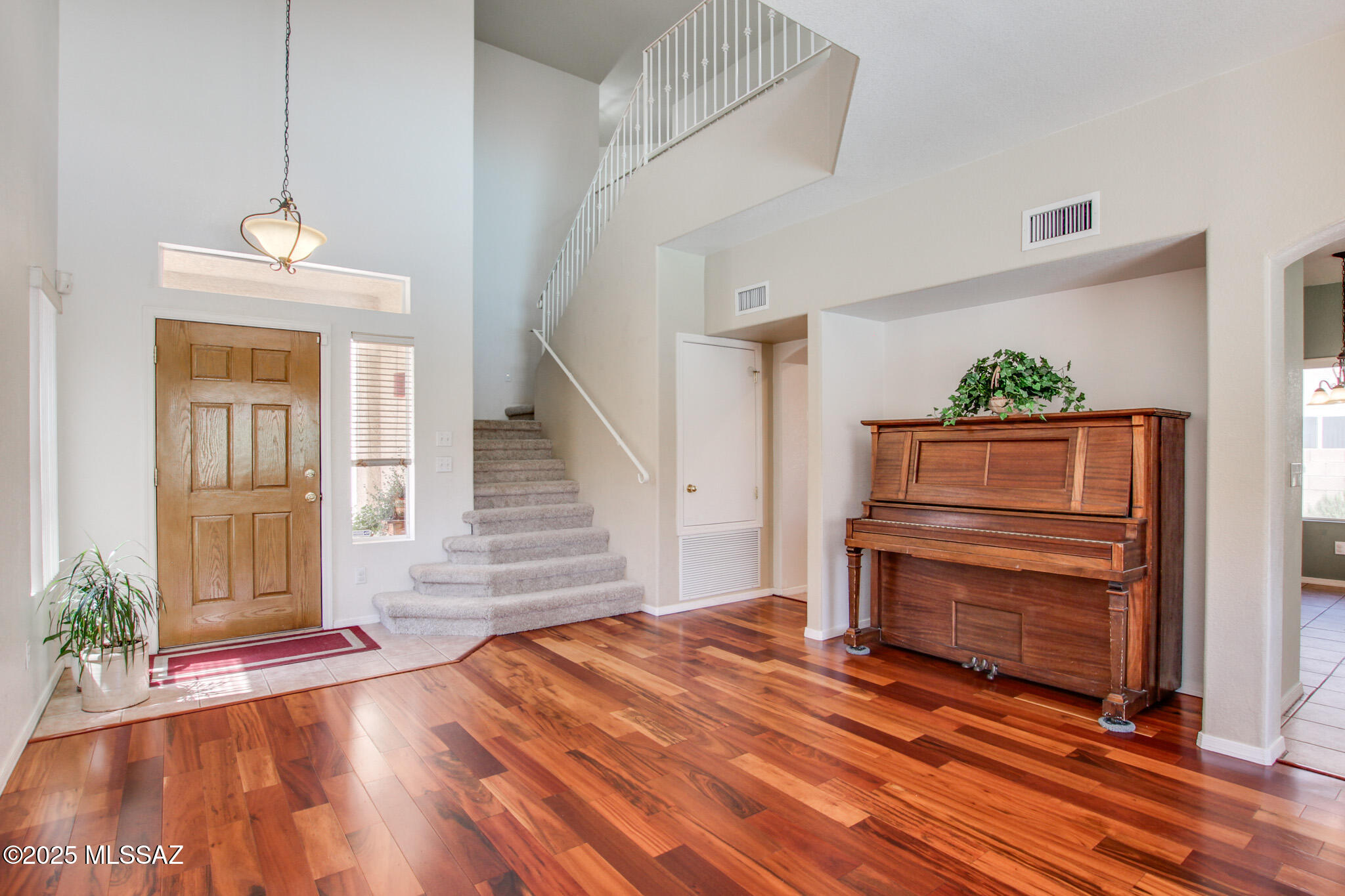 9039 E Autumn Sage Street