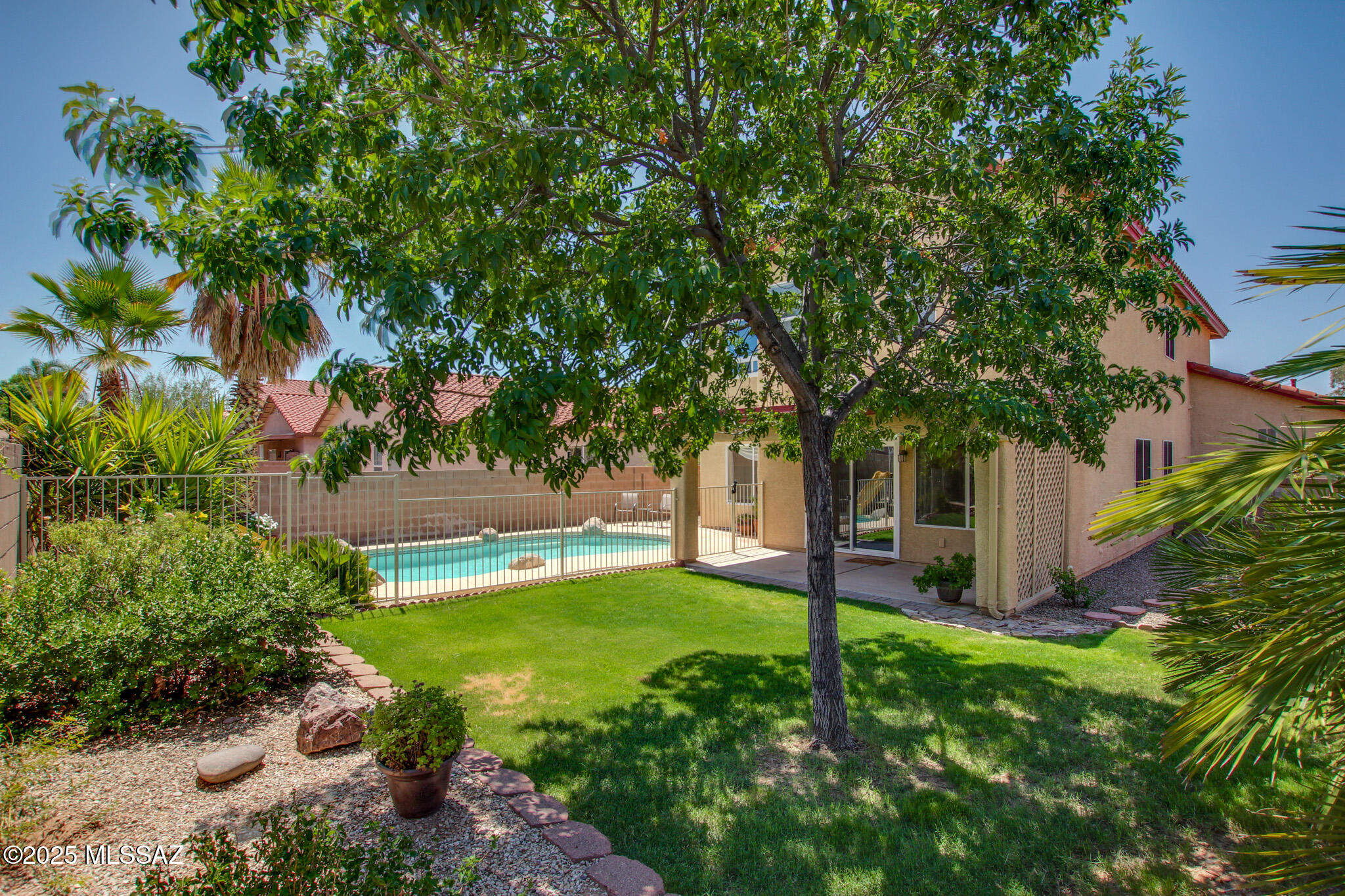 9039 E Autumn Sage Street