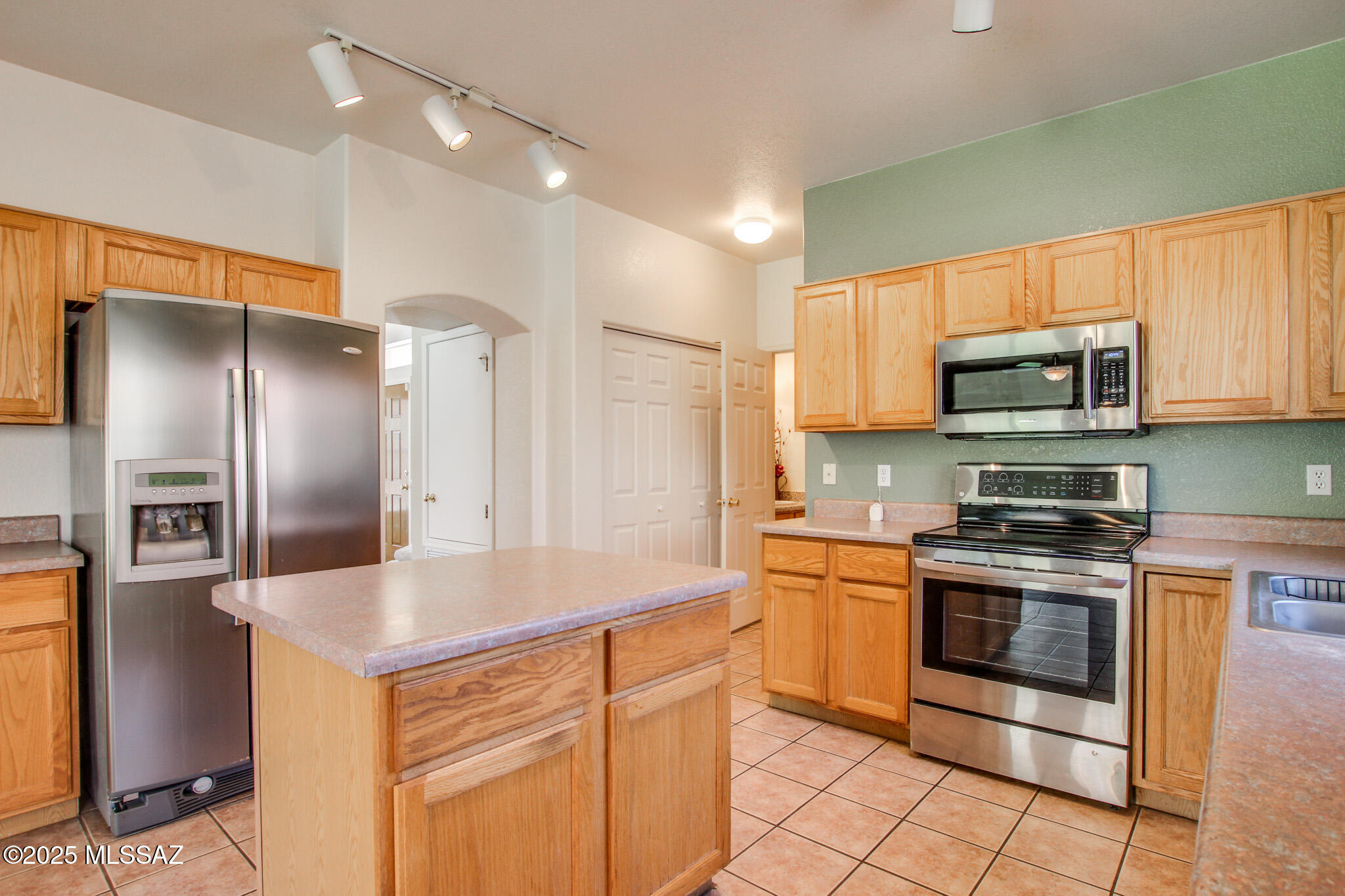 9039 E Autumn Sage Street