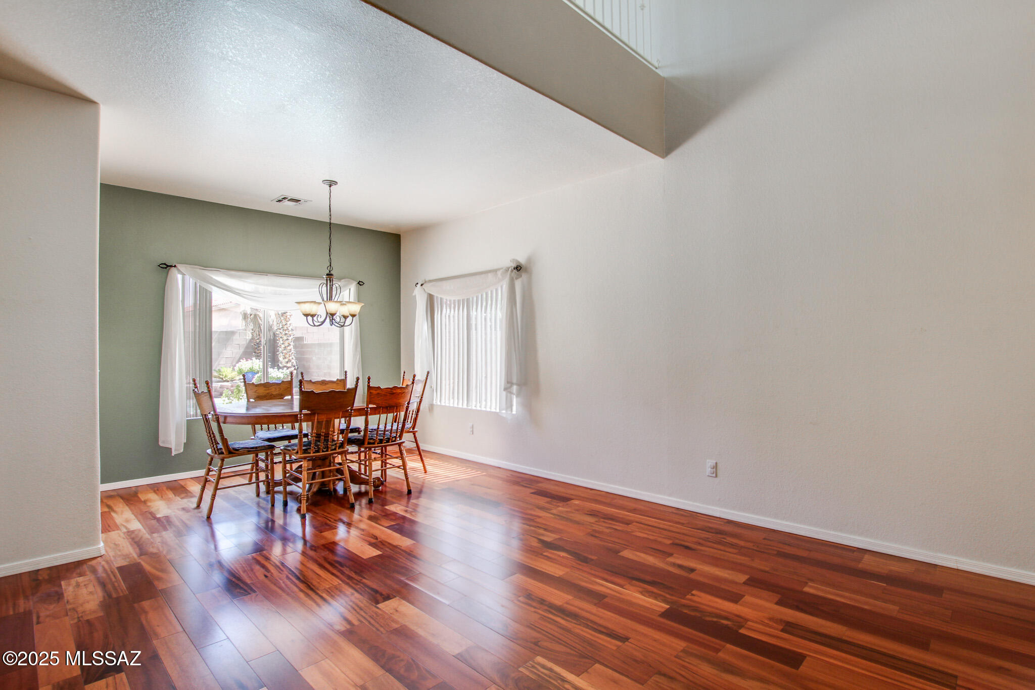 9039 E Autumn Sage Street